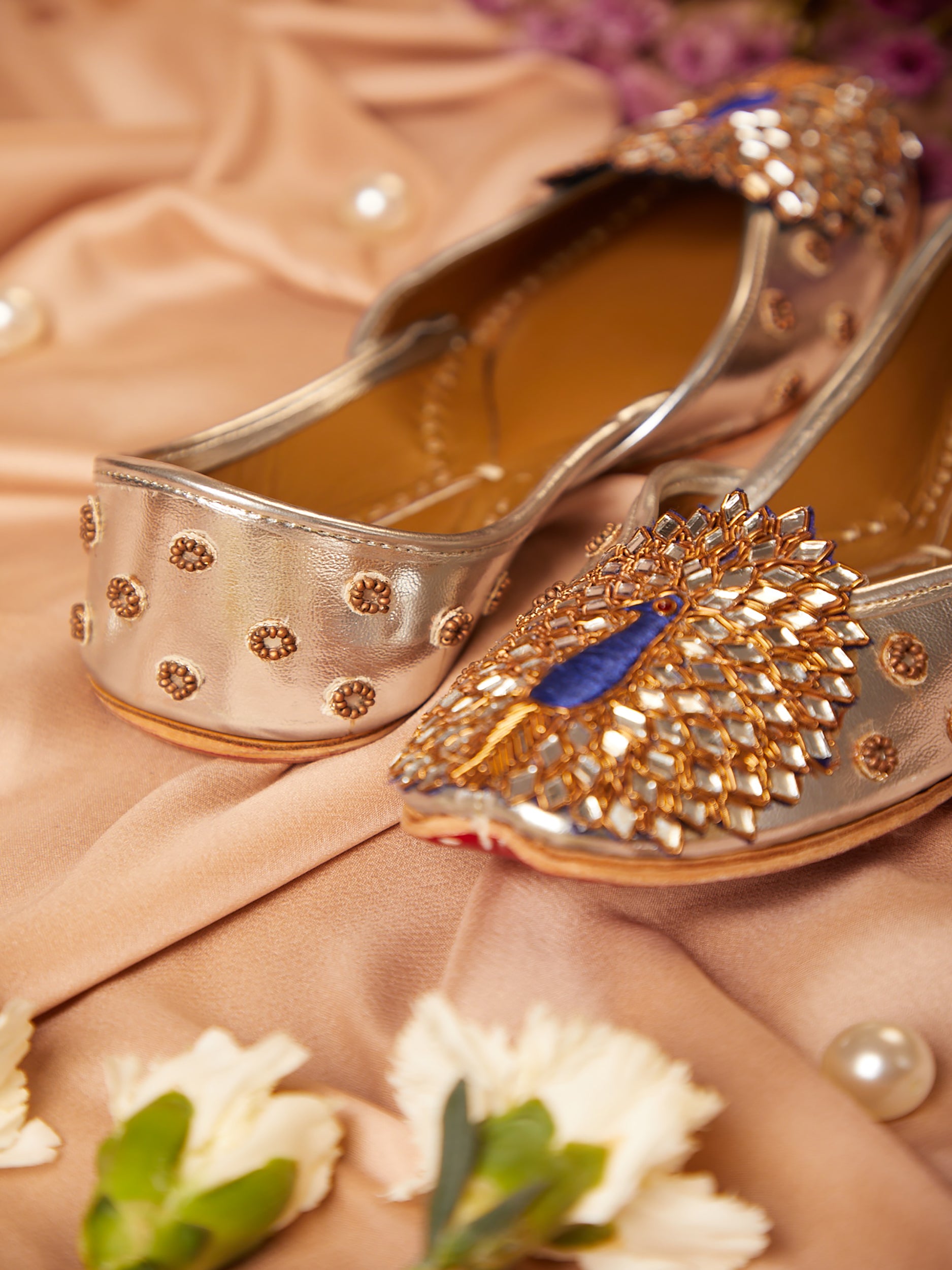 Silver Peacock (Jutti)