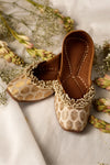 Pearl Off White (Jutti)