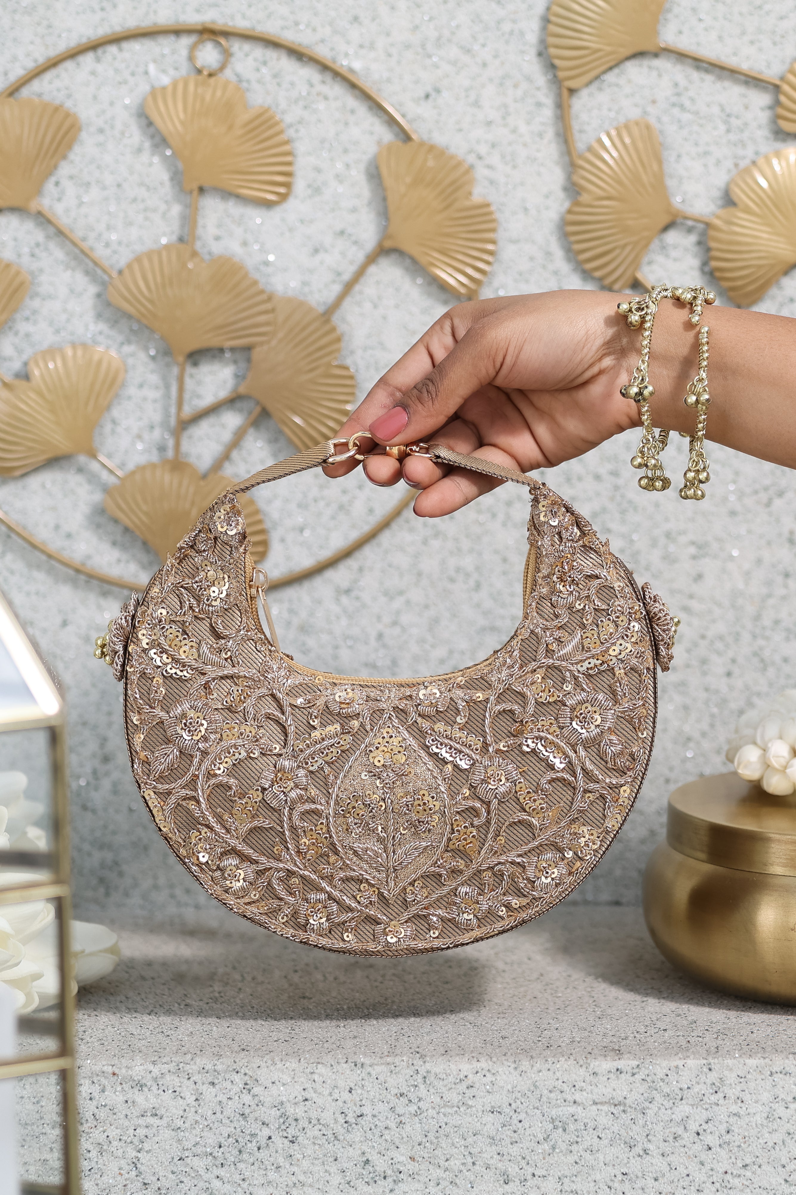 5E-RH-26-032 - Kashida Handbag - 002 - 5 elements 10 march10428.jpg