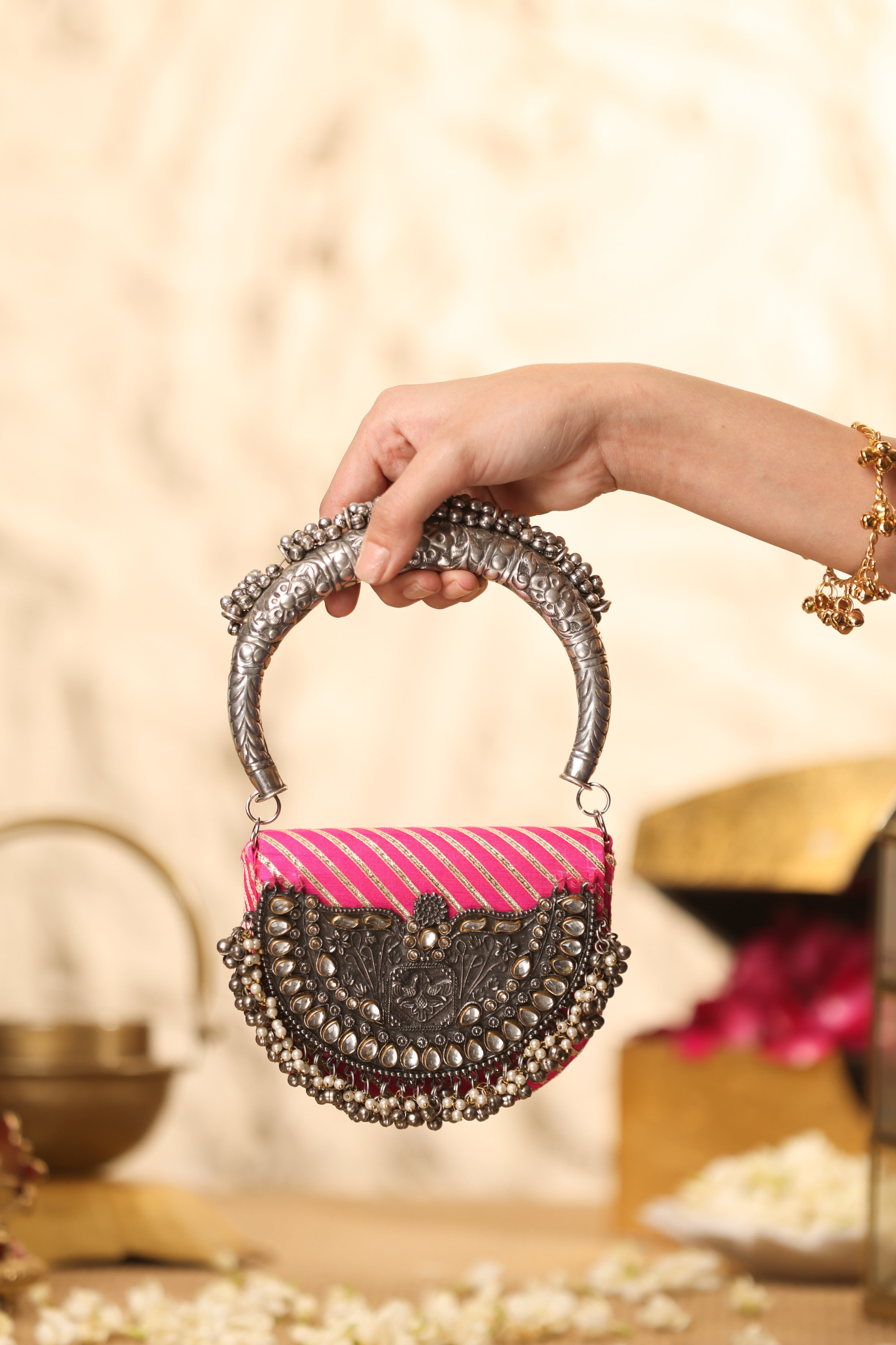 5E-RH-26-049 - Rangraas Handbag - 001 - 5 elements 10 march10899.jpg
