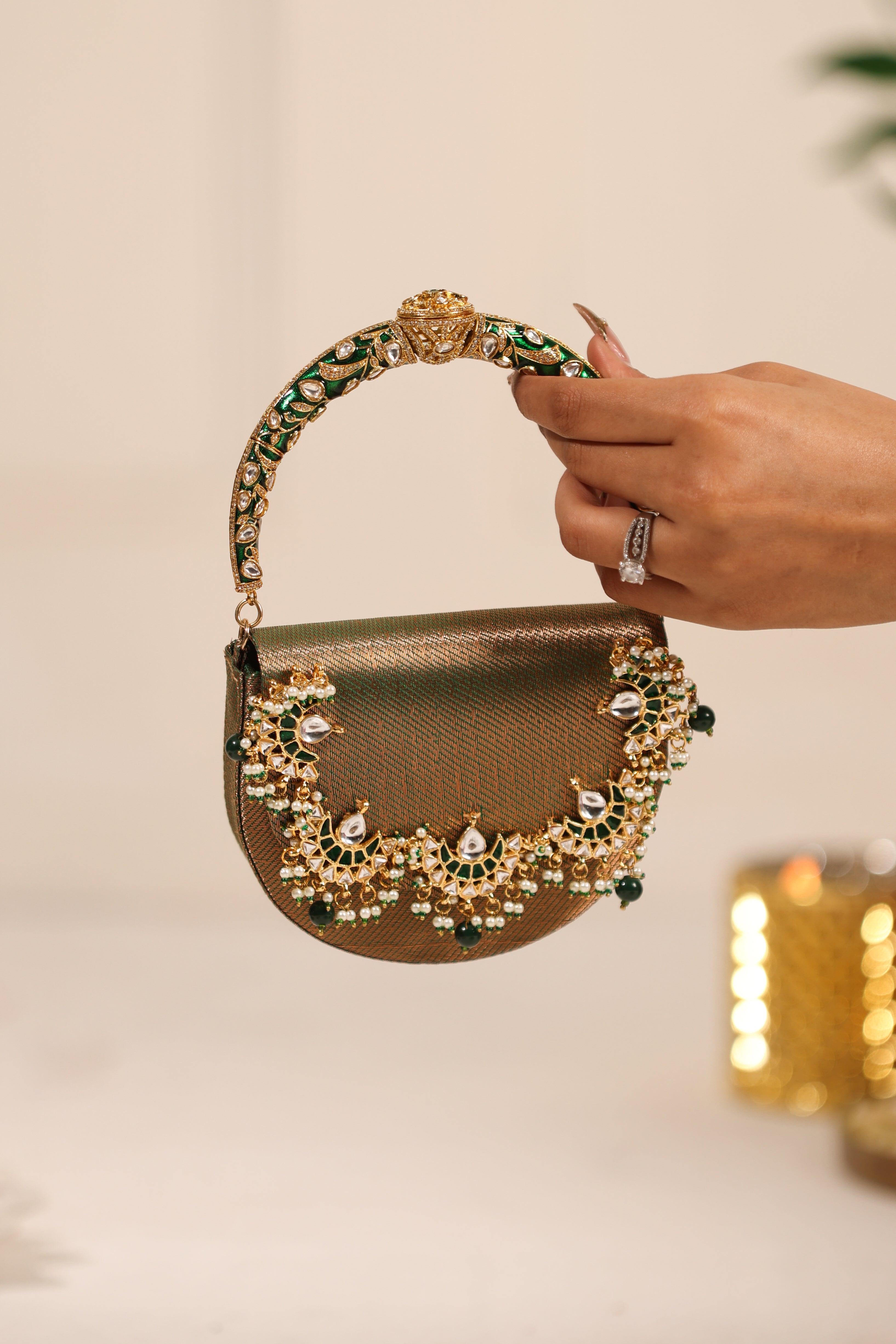 5E-RH-26-061 - Meher Clutch - 001 - 5 elements 10 march11301.jpg