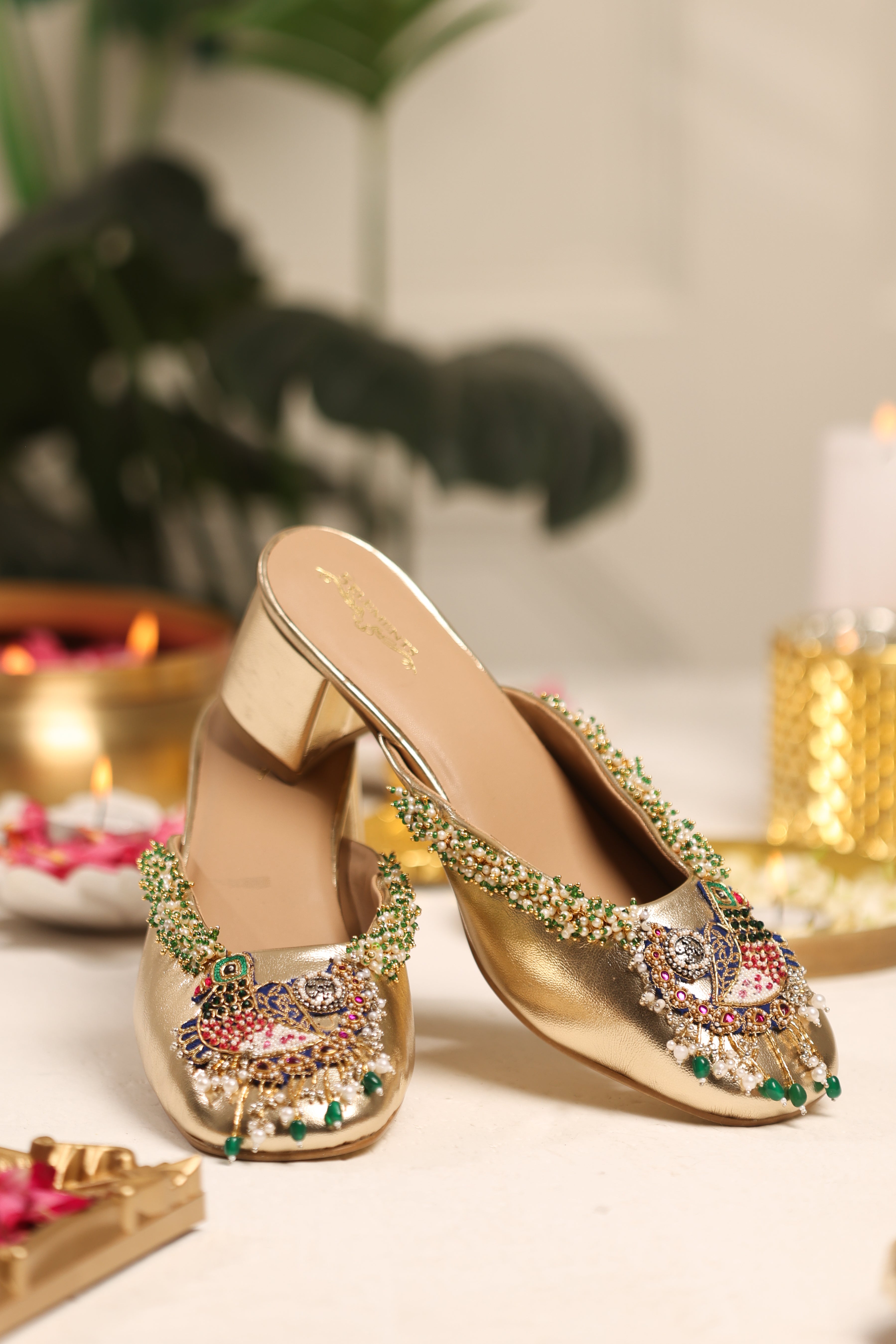 5E-RH-26-032 - Neelmayuri Mule Heels - 005 - 5 elements 10 march11459.jpg