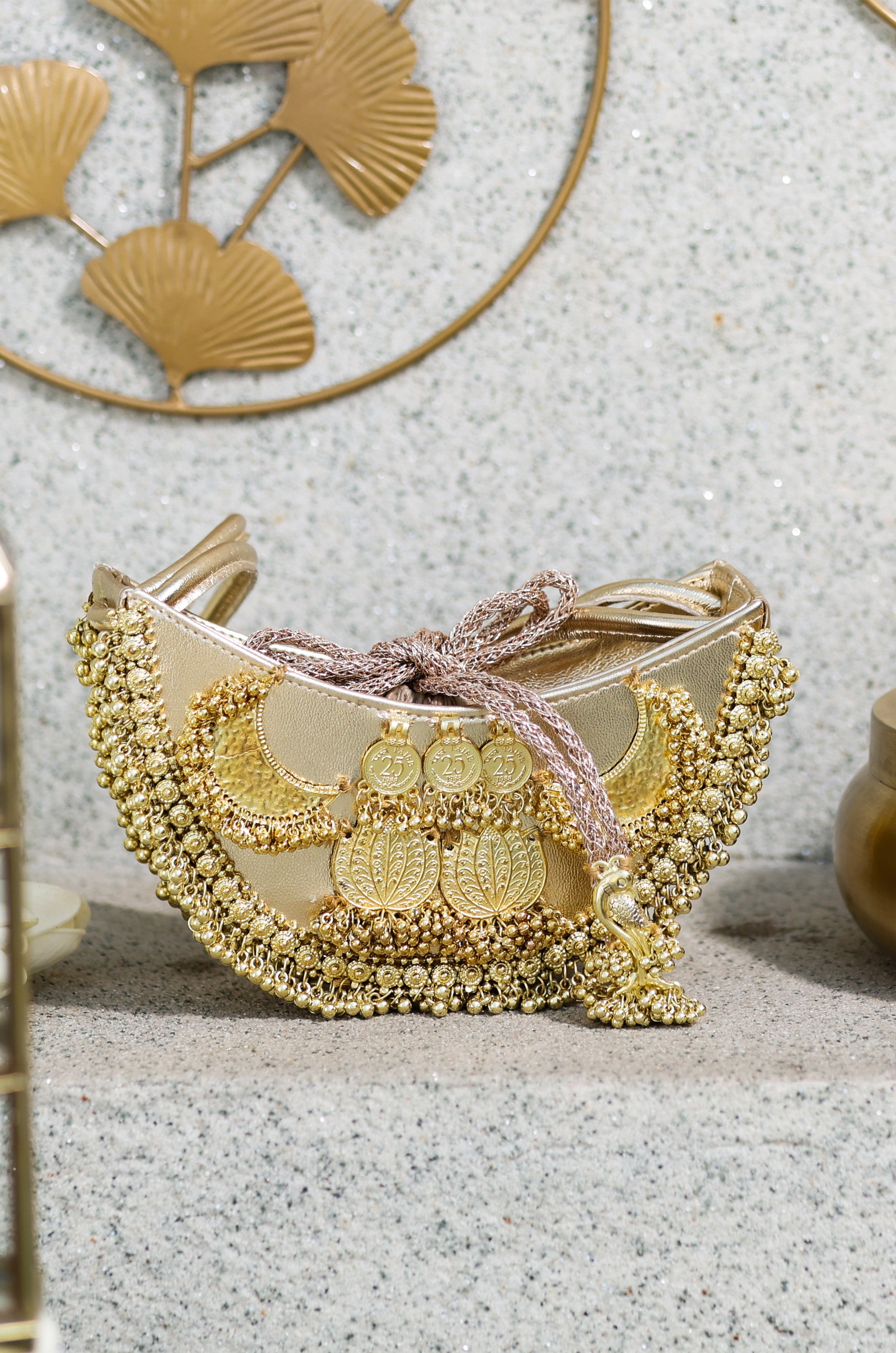 Aabha Baguette (Handbag)