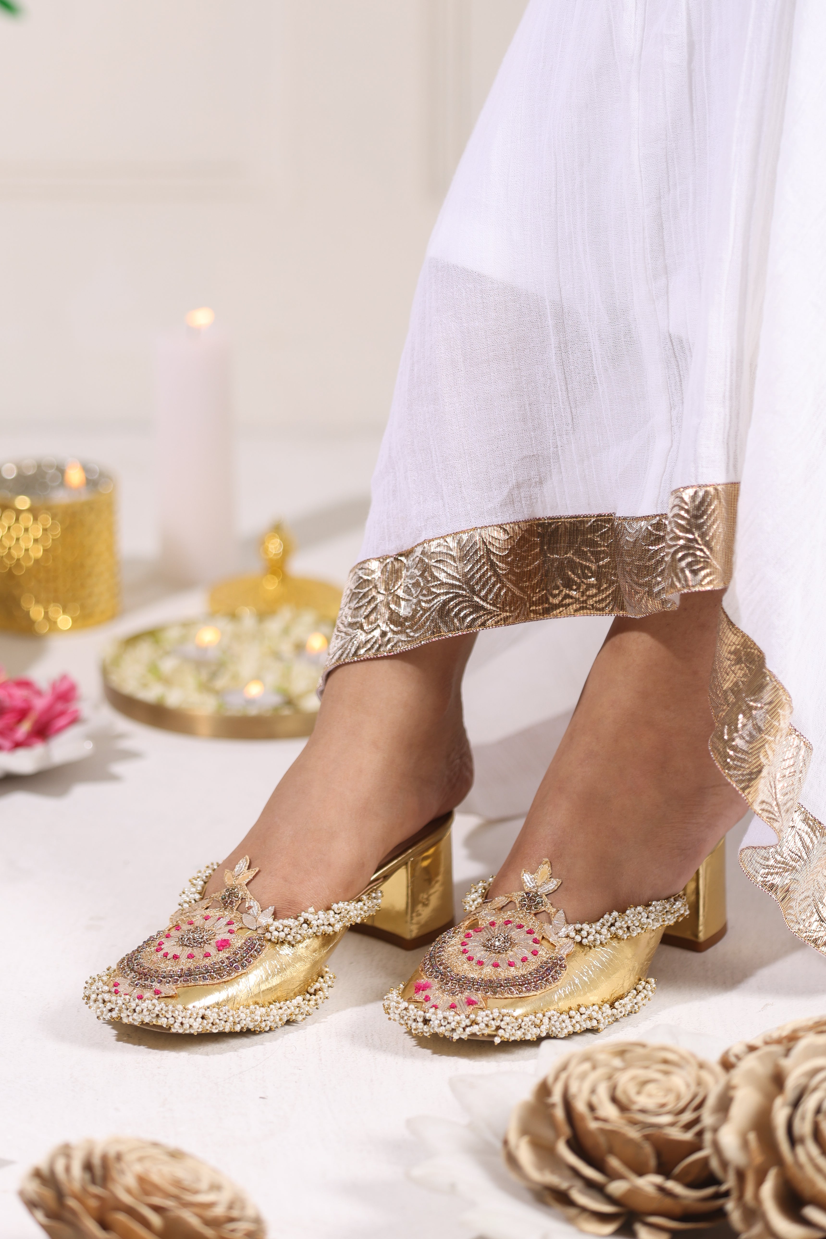 Golden Crown (Mule Heel)