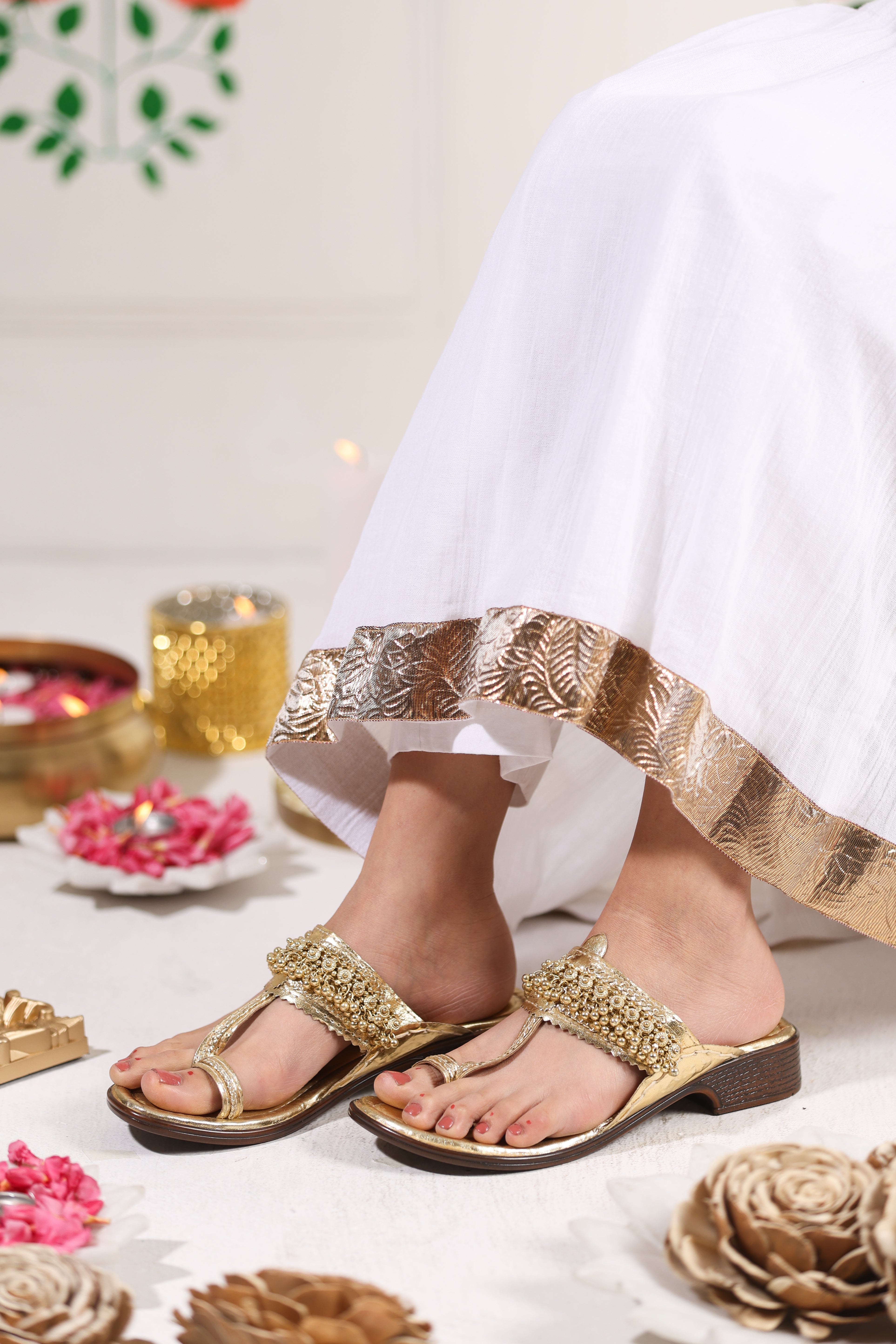 Ghungroo Love Gold (Kolhapuri)