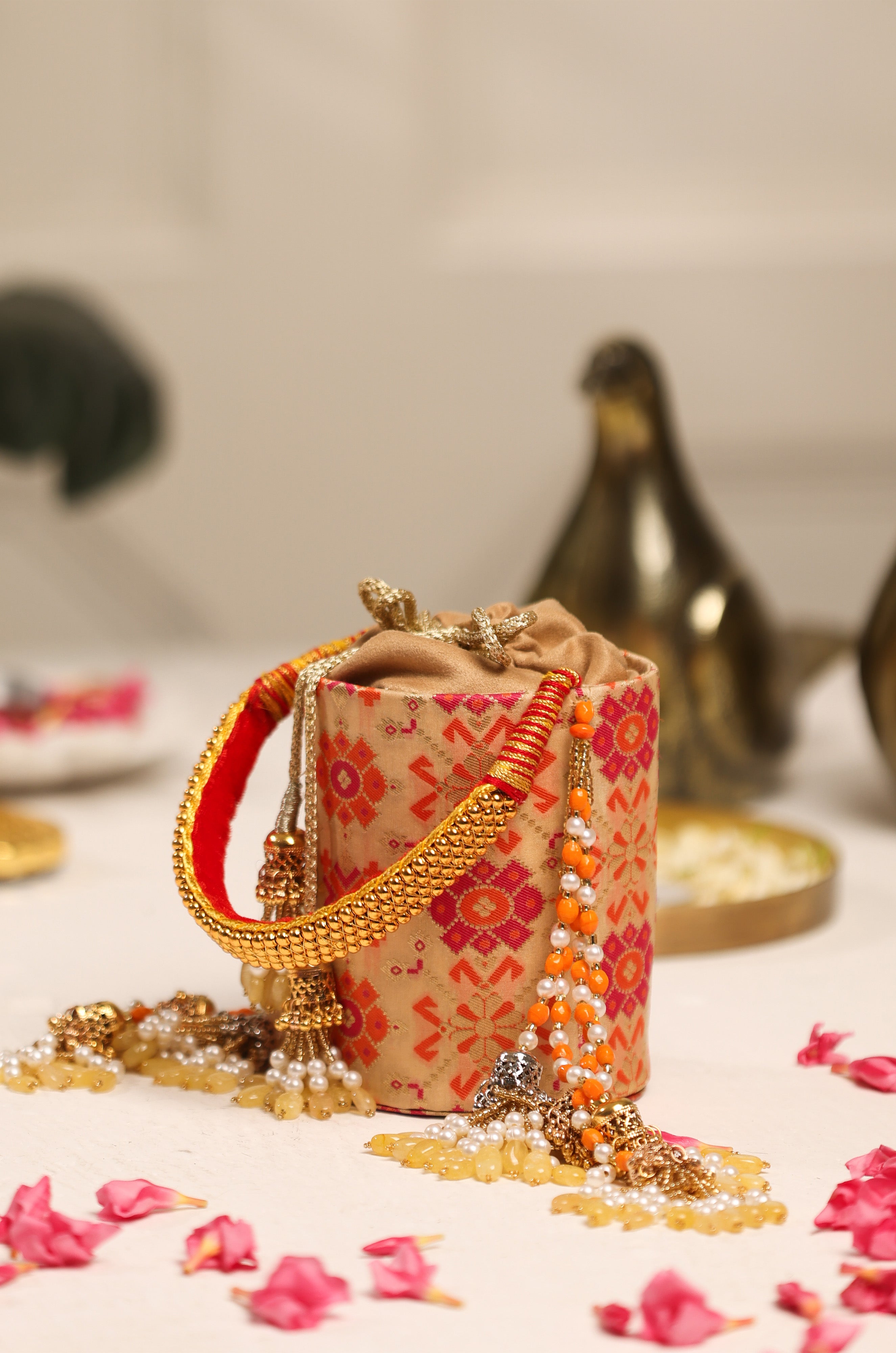 Utsavi Batua (Potli)