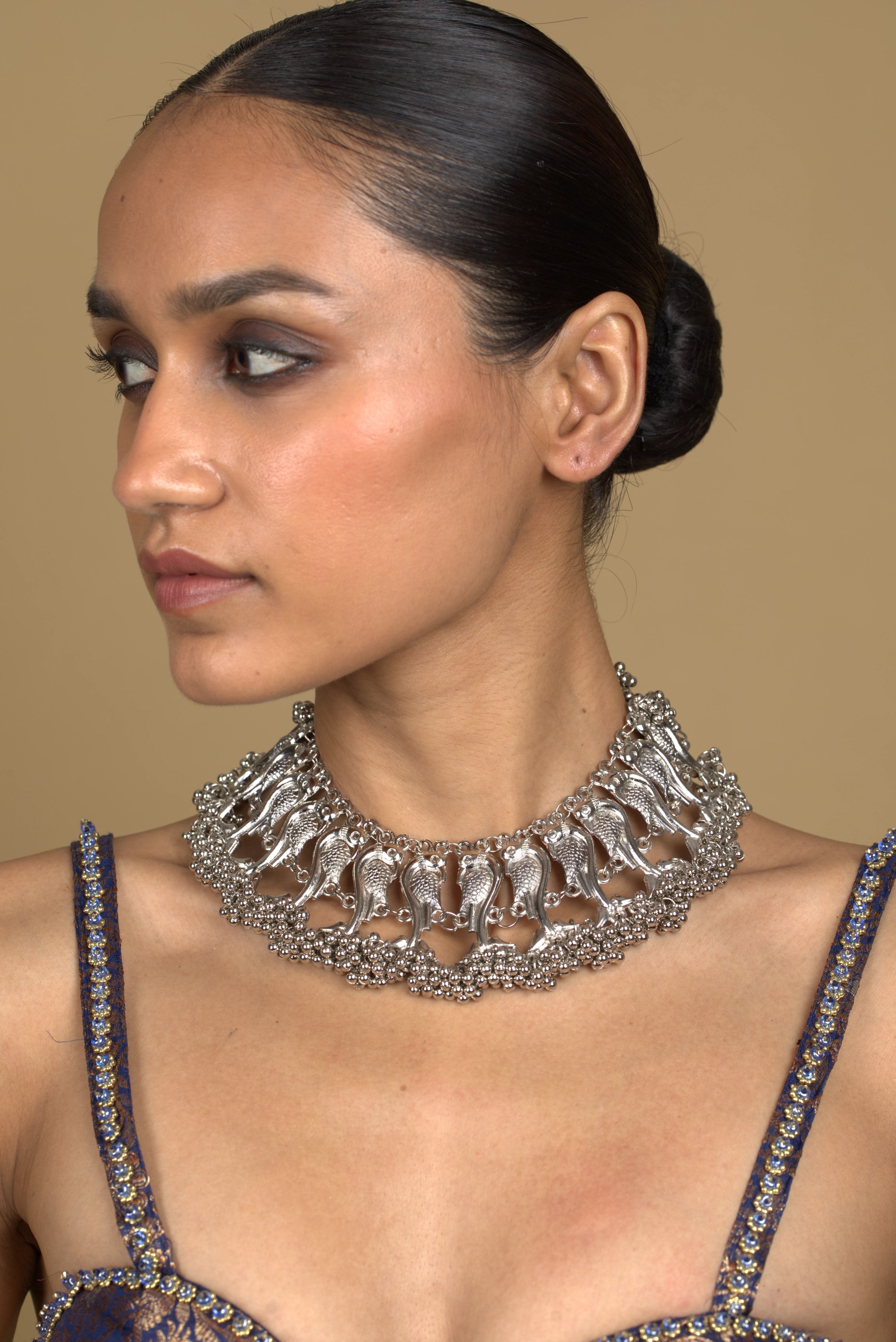 Hansvada Choker