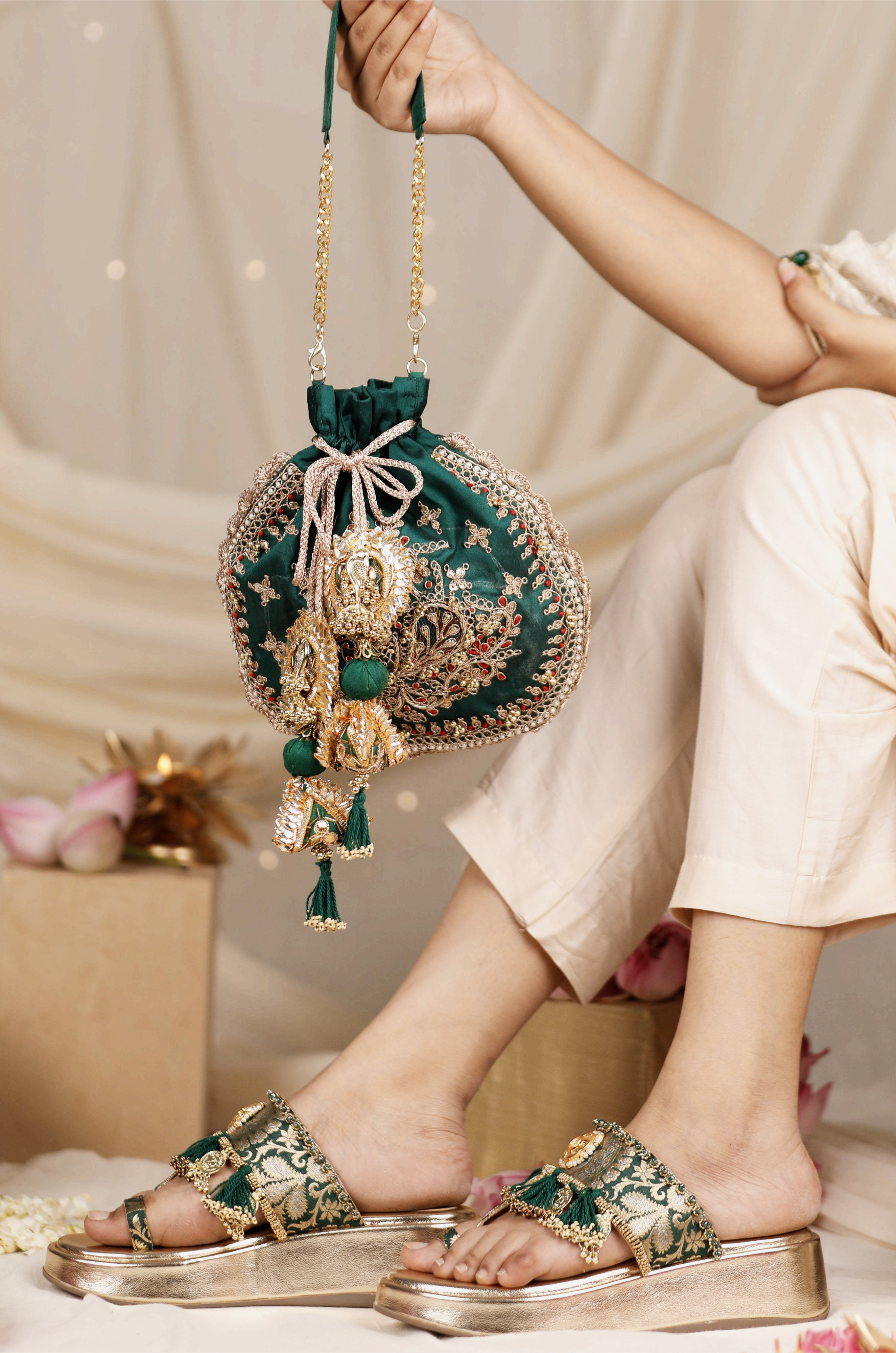 Elisha & Ruvika Green Potli