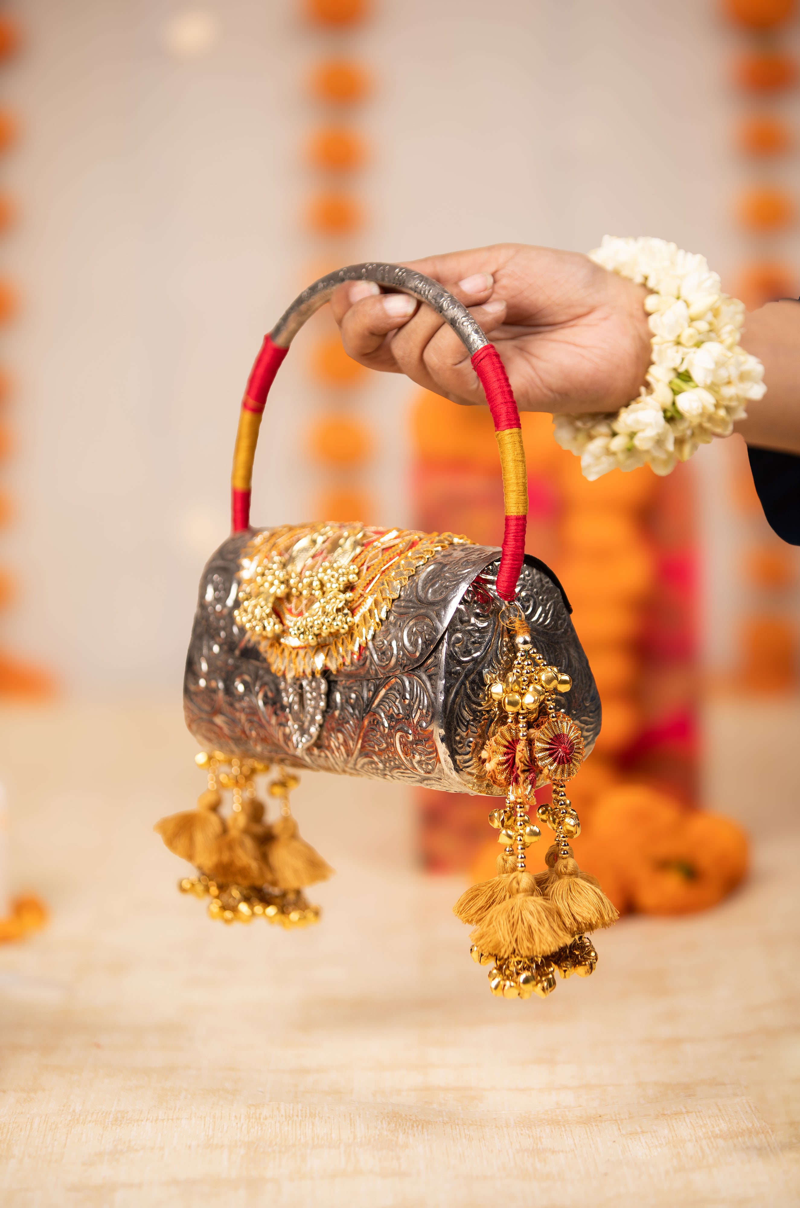 Tanvika Silver (Handbag)