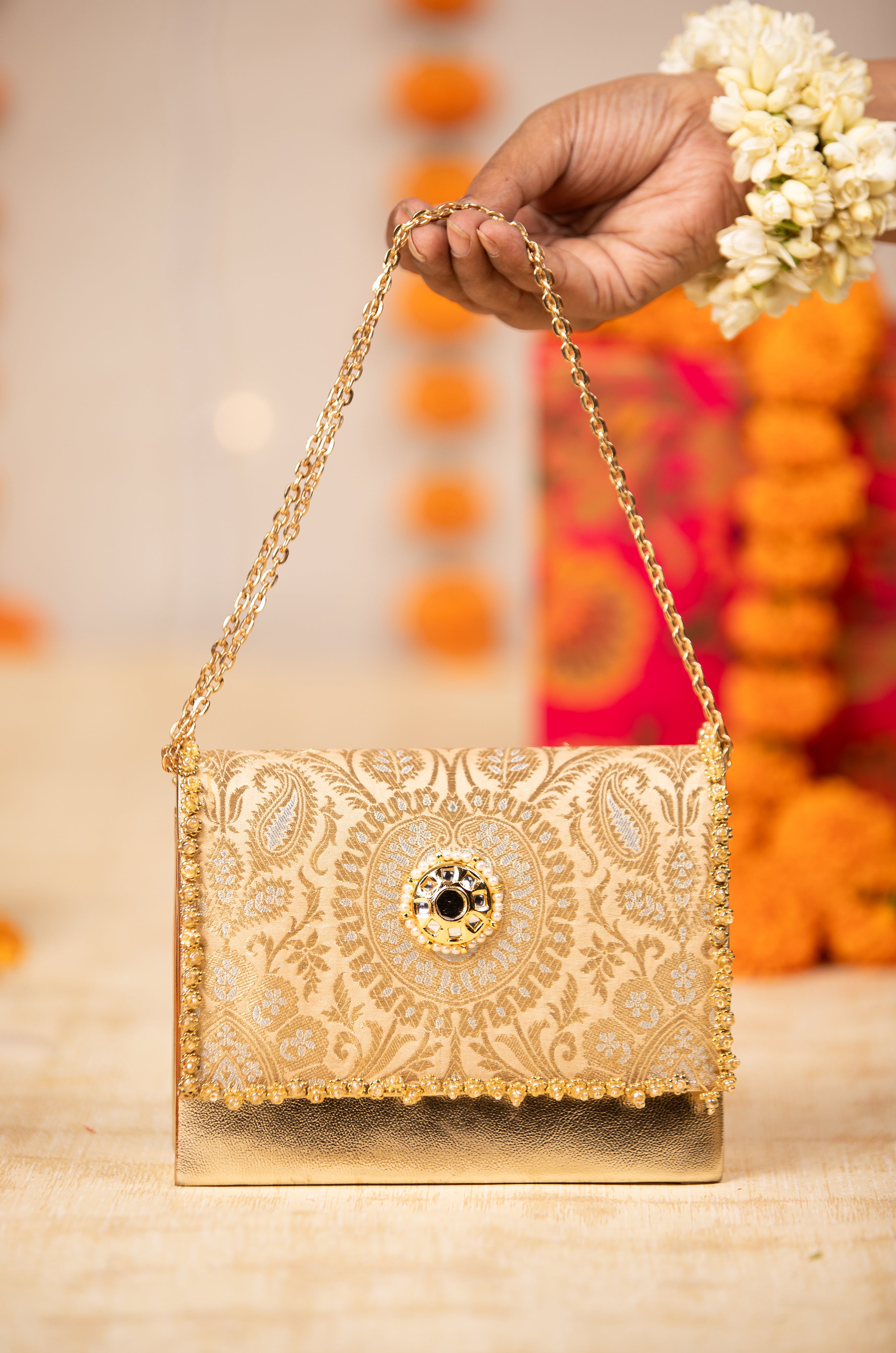 Aarna (Handbag)