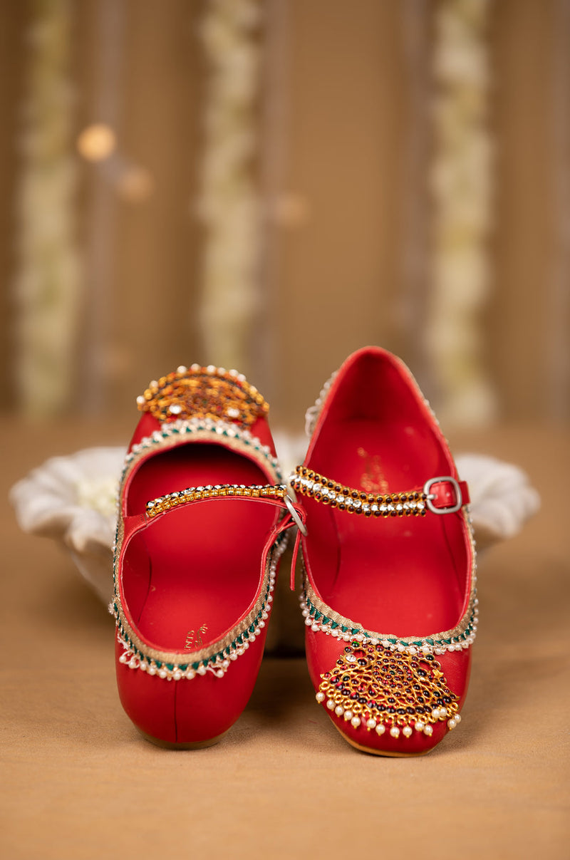 Sharini & Ruvika Red Potli