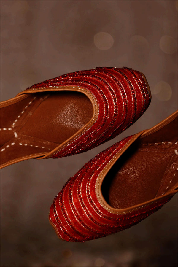 Adya Red-jutti