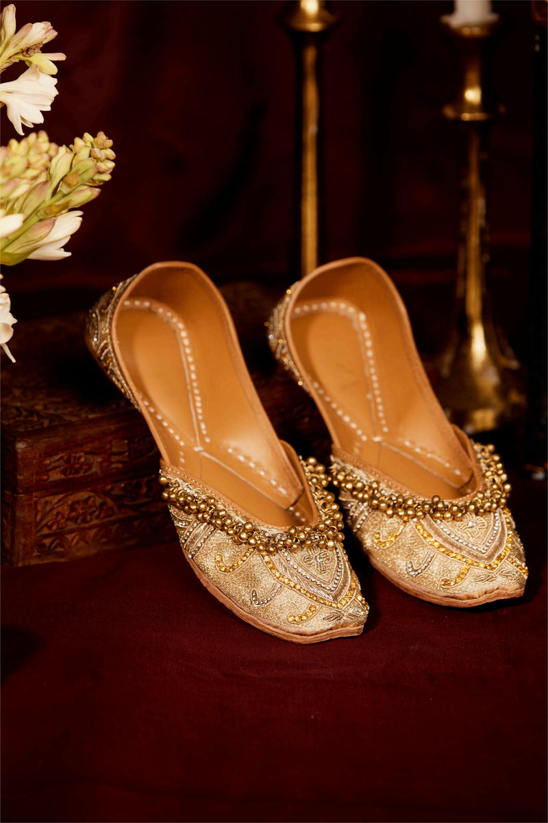 Ivory (Jutti)