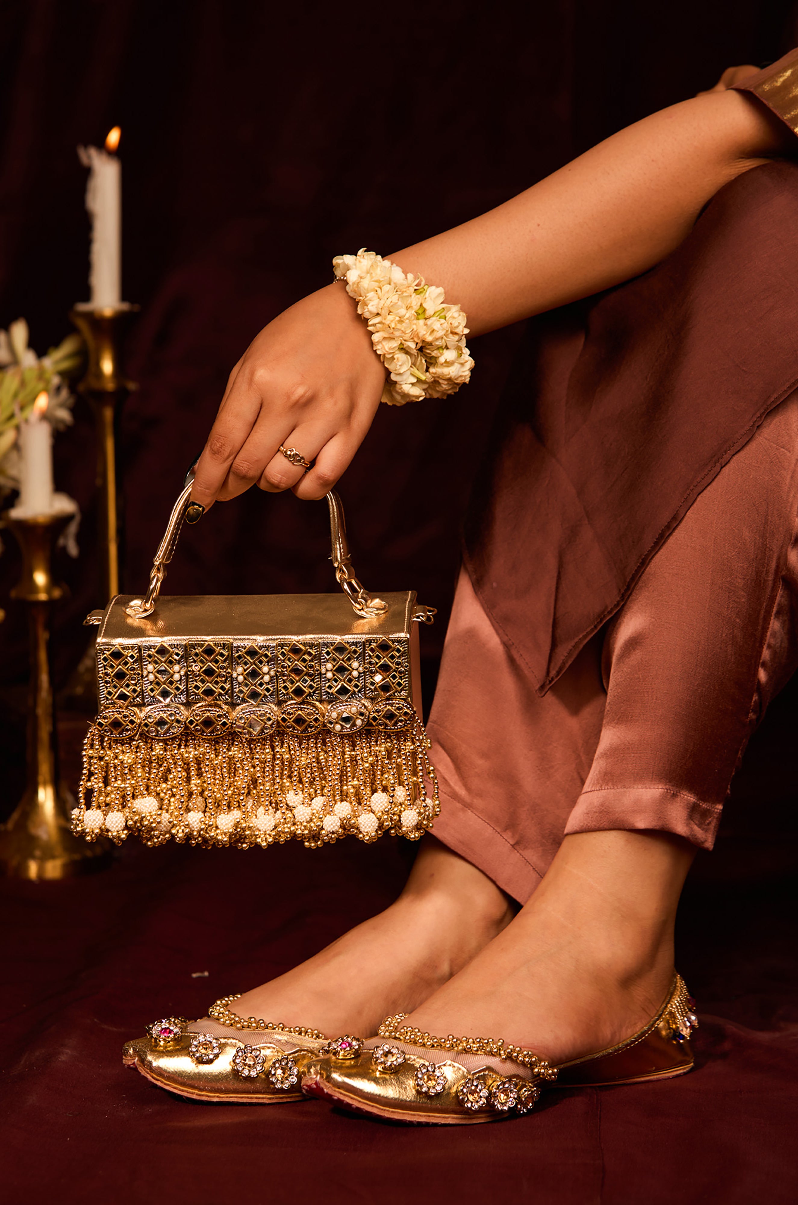 Sharvi Jutti & Hritvi Clutch