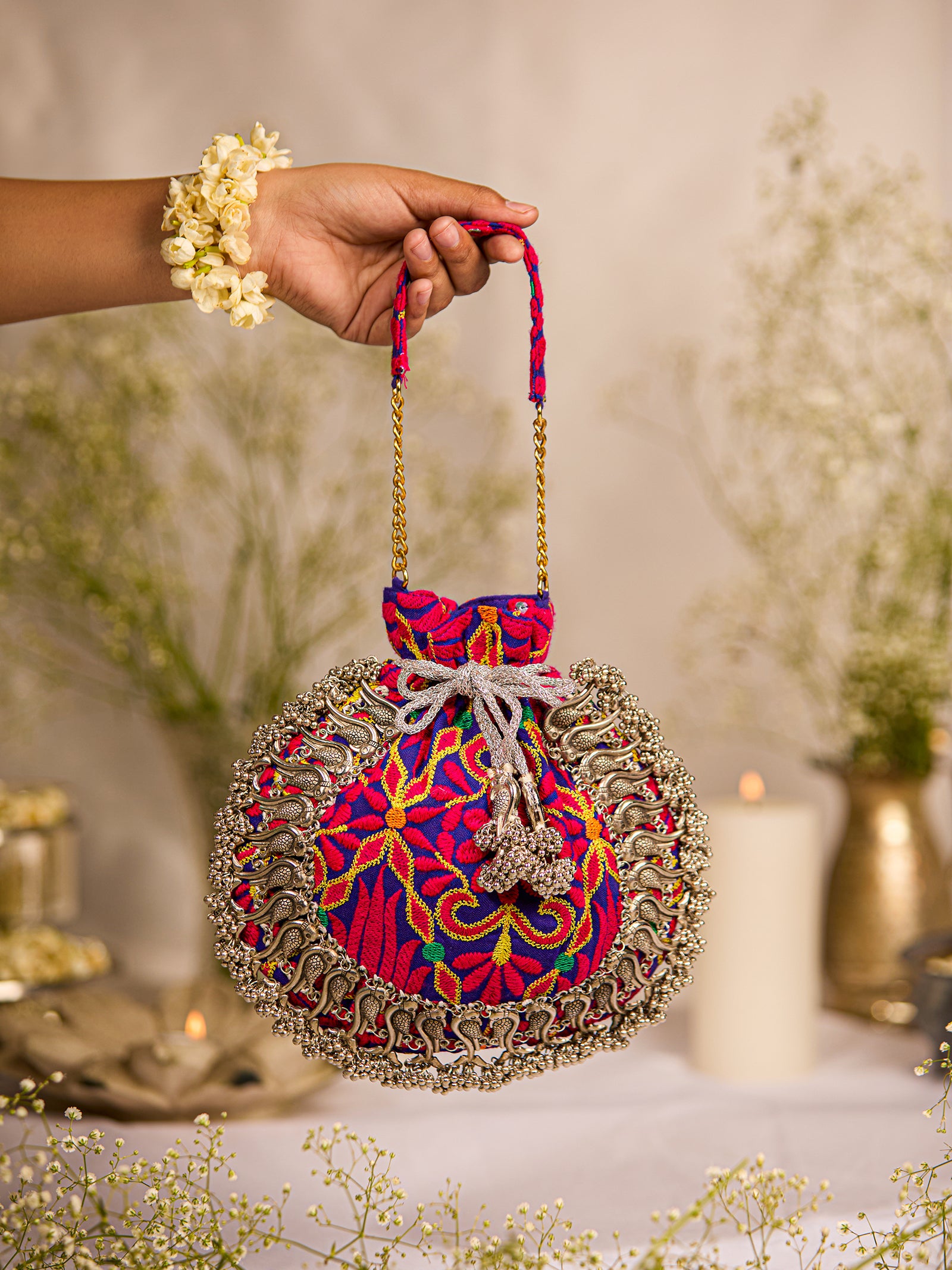 Harini (Potli)