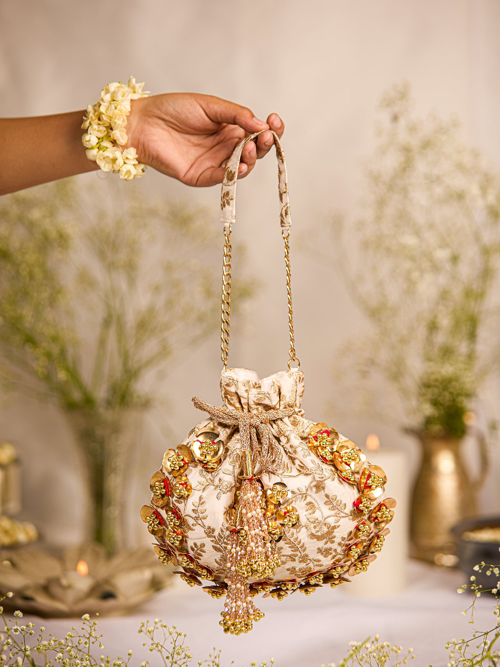 Nabhya Mule Heel & Nabhya Potli (Combo)