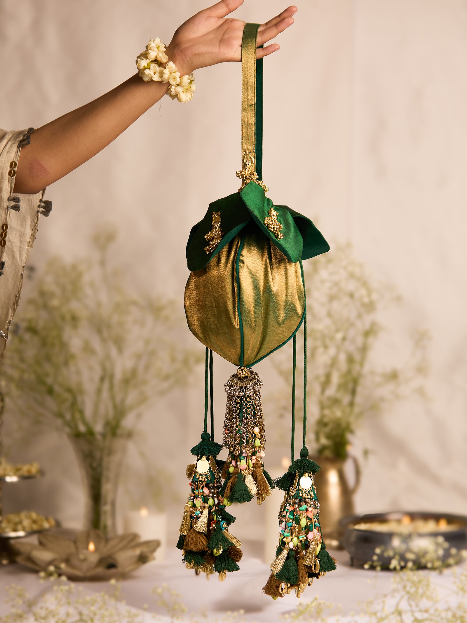 Vanalika (Potli)