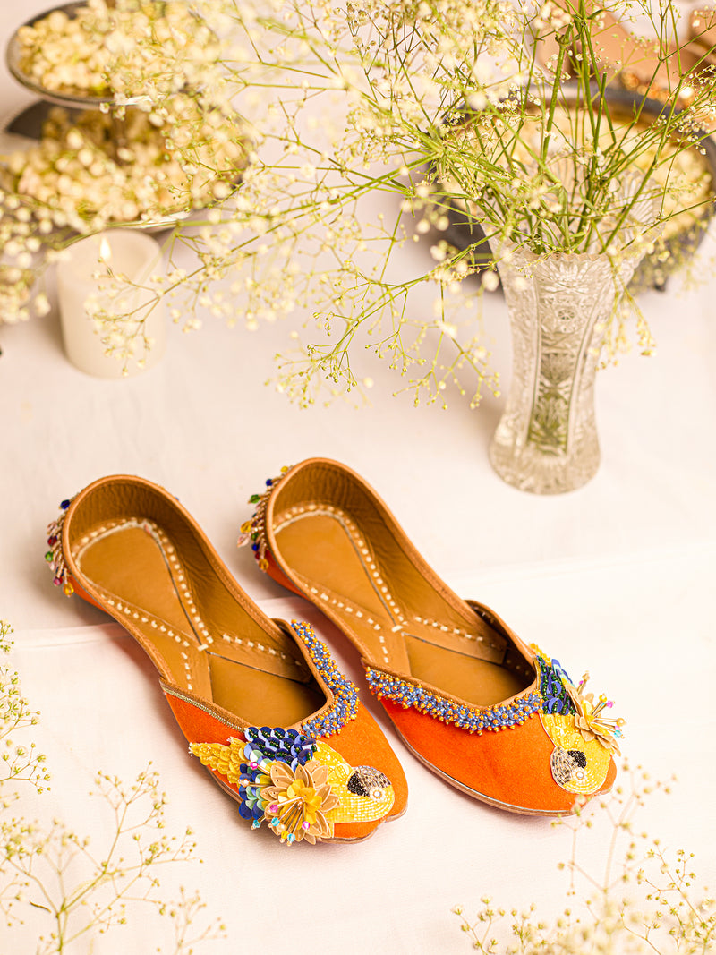 Mahiya Orange Jutti