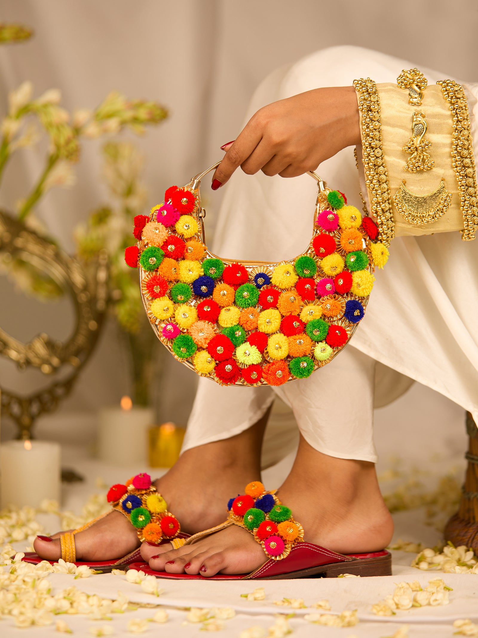 Aaheli Kolhapuri & Aaheli Handbag (Combo)