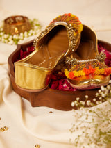 Helen Gold Jutti & Aaditri Potli
