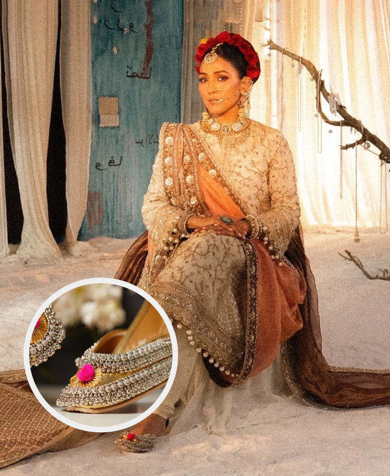 Neeti Mohan in Golden Crown (Jutti)