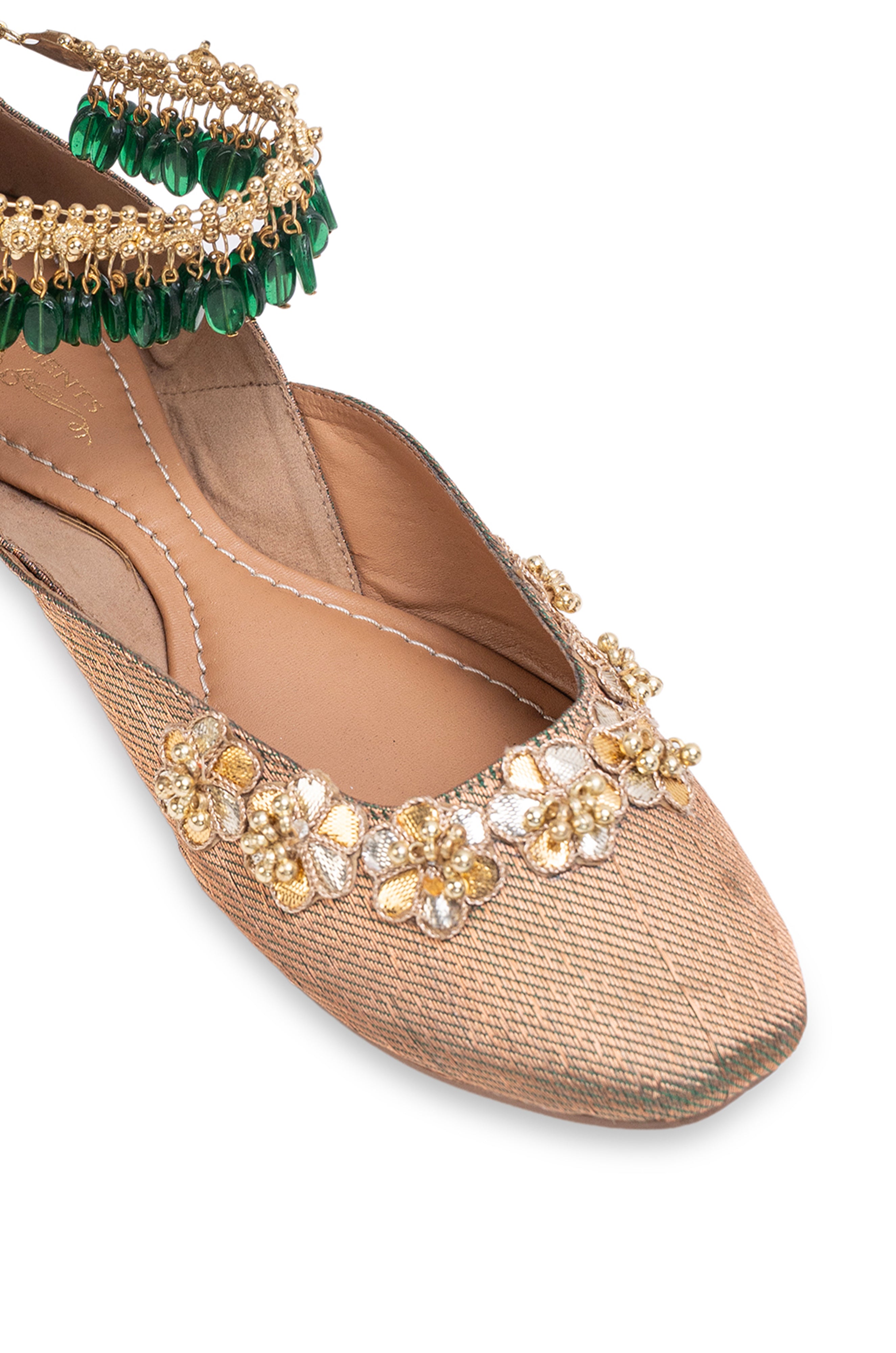 Nirika (Vegan Jutti)