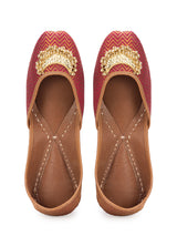 Aashvi Red (Jutti)