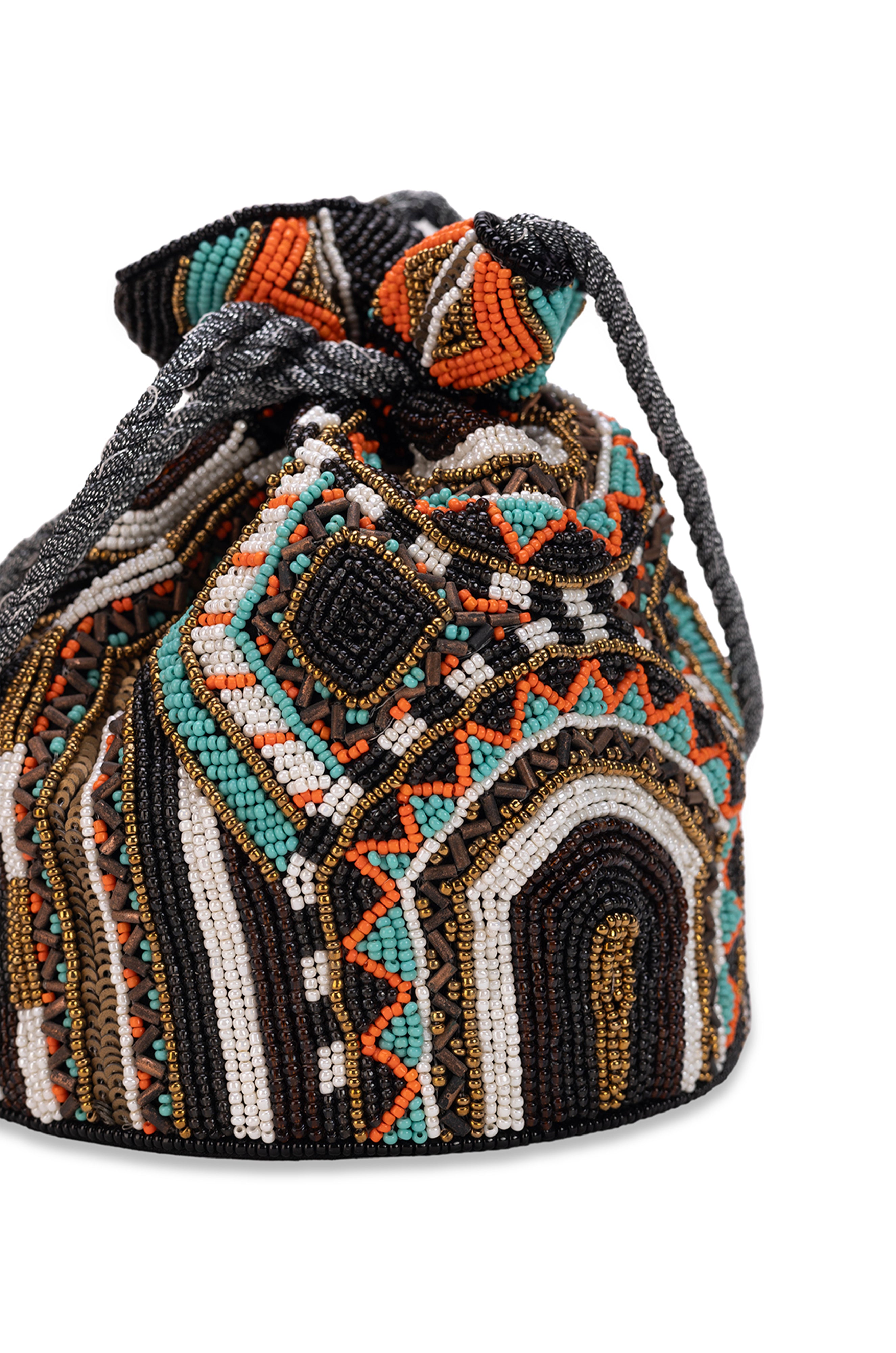 Devanshi Black (Polti)