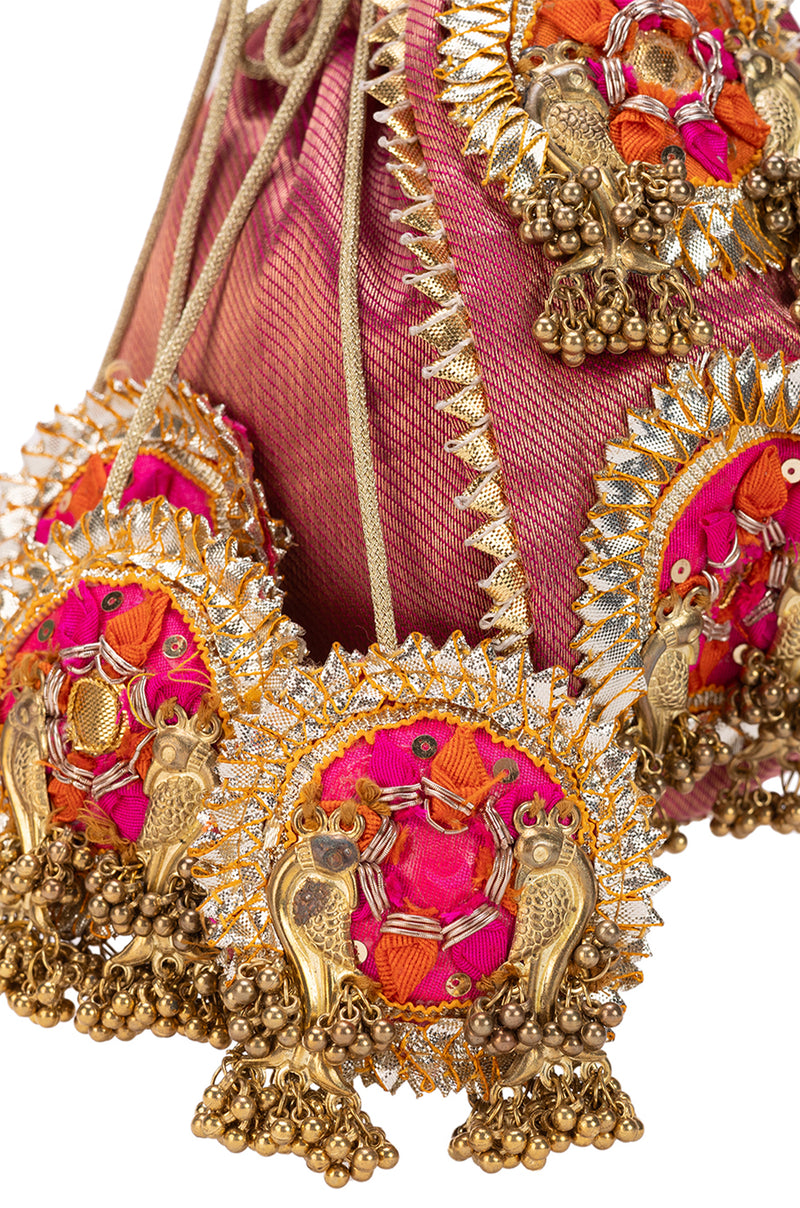 Advita (Potli)