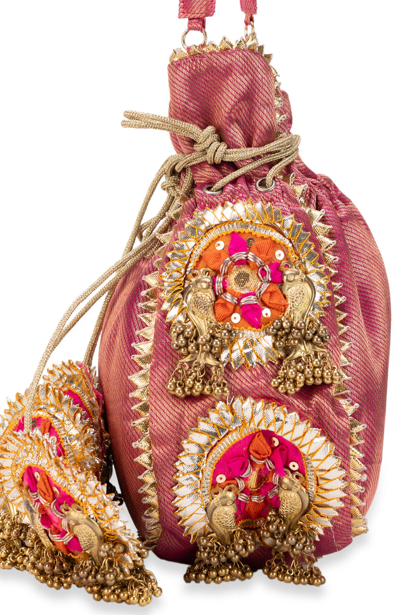 Advita (Potli)