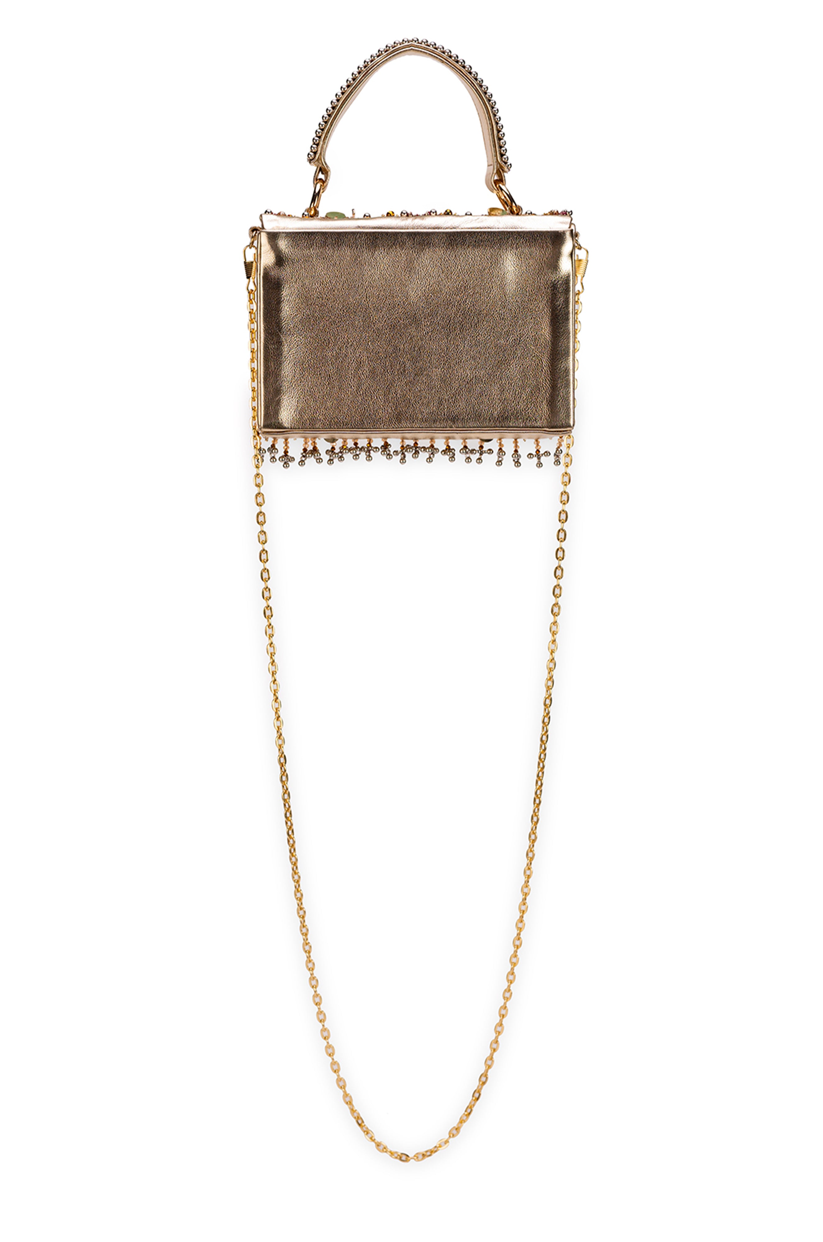 Aadvika (Clutch)