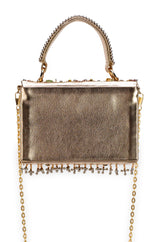Aadvika (Clutch)