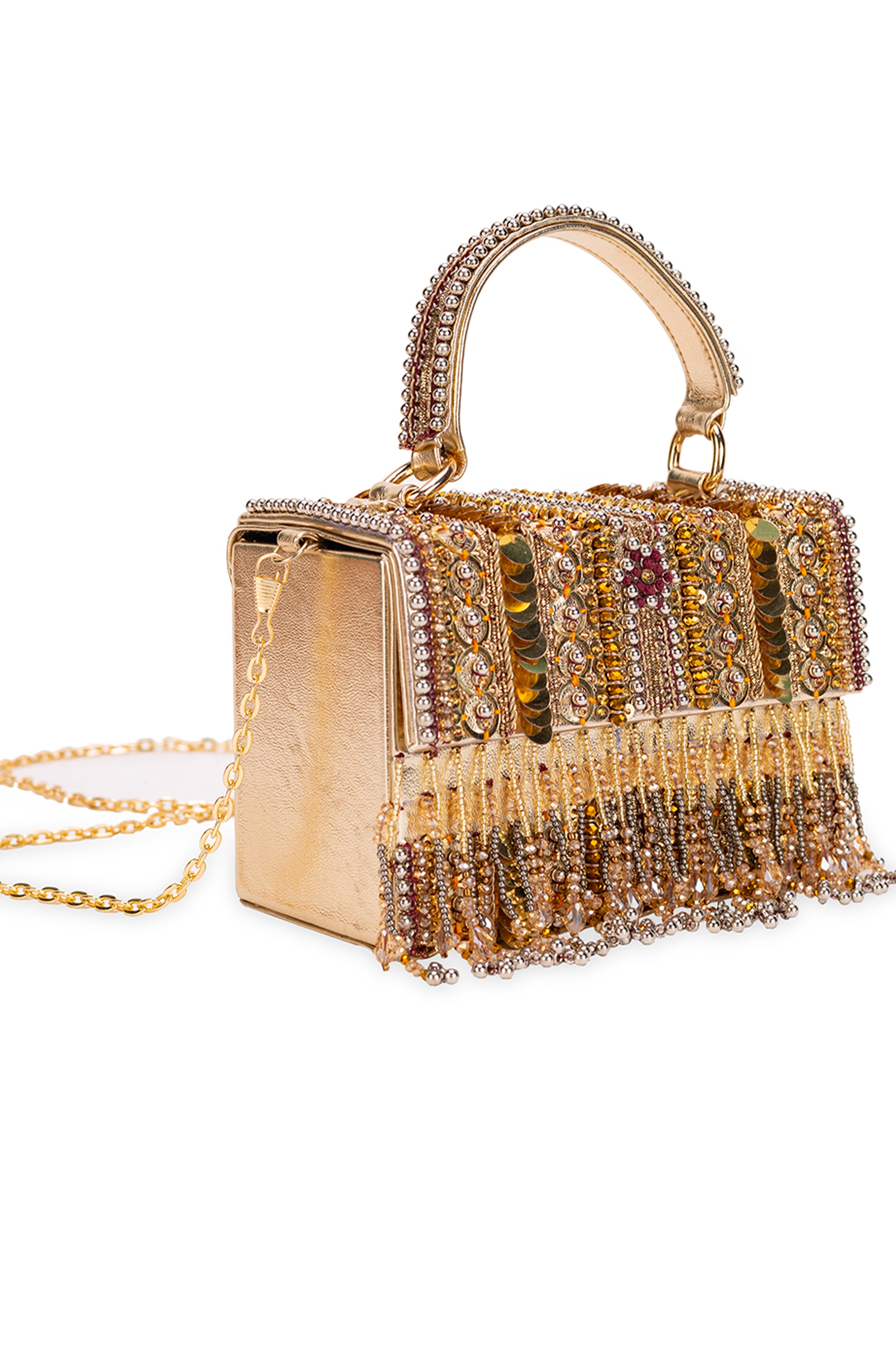 Aadvika (Clutch)