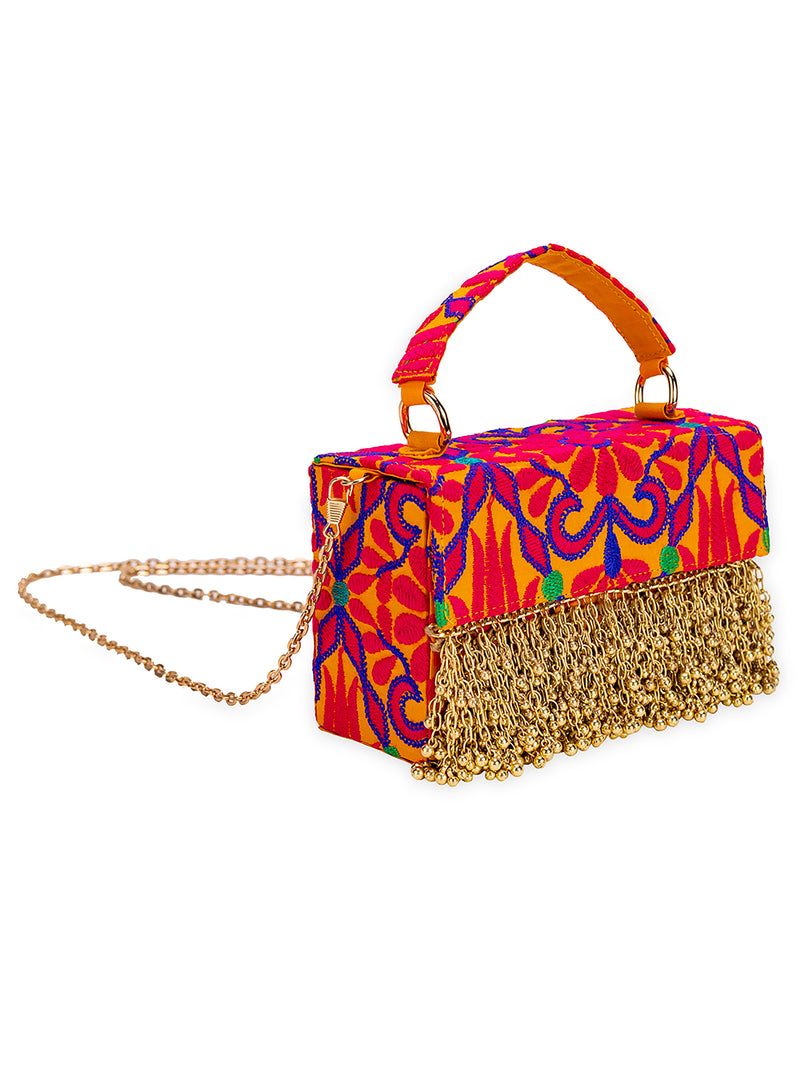 Niyati tassel (Bag)