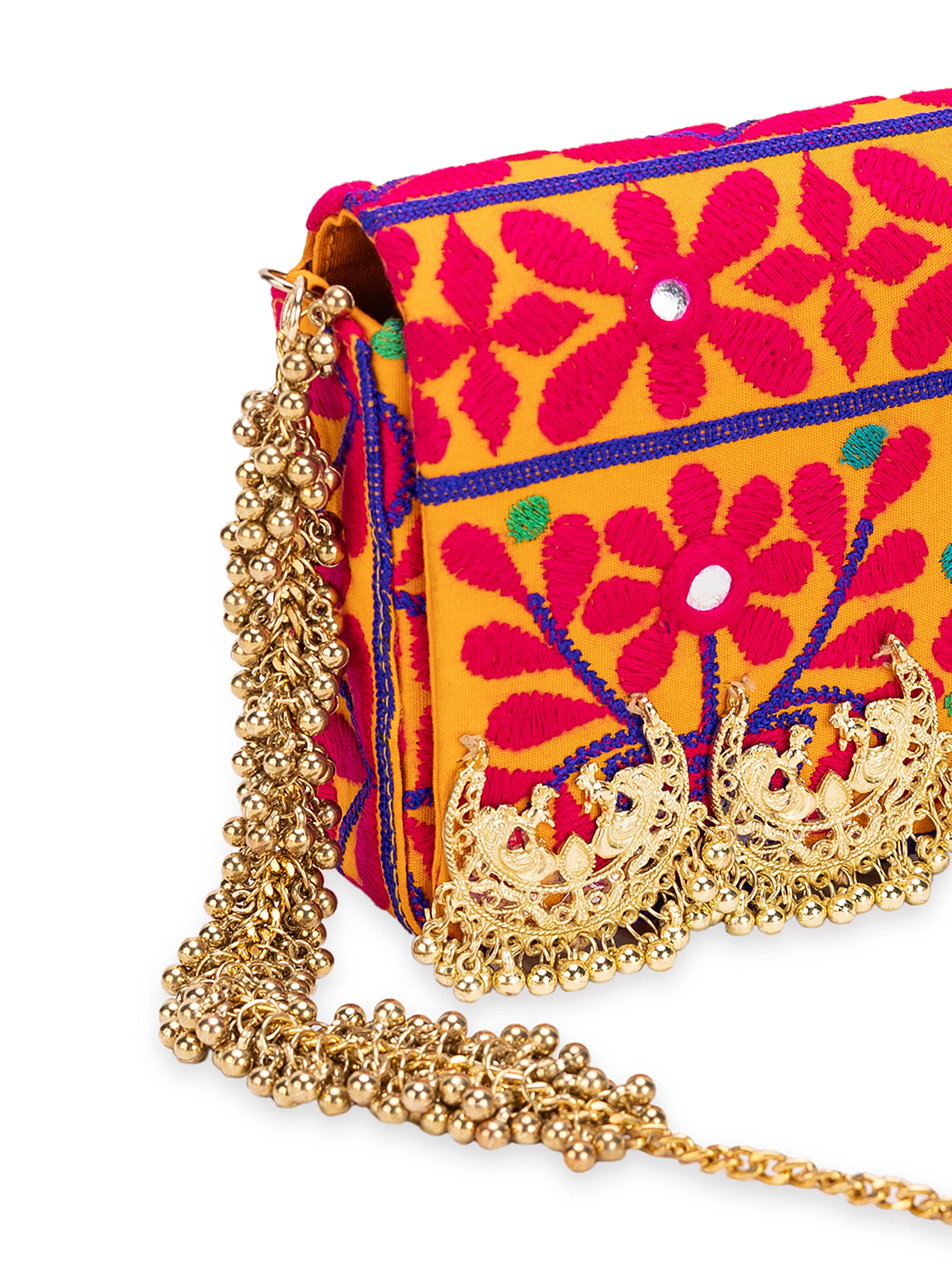 Niyati Moon (Bag)
