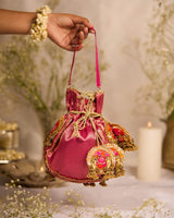 Advita (Potli)