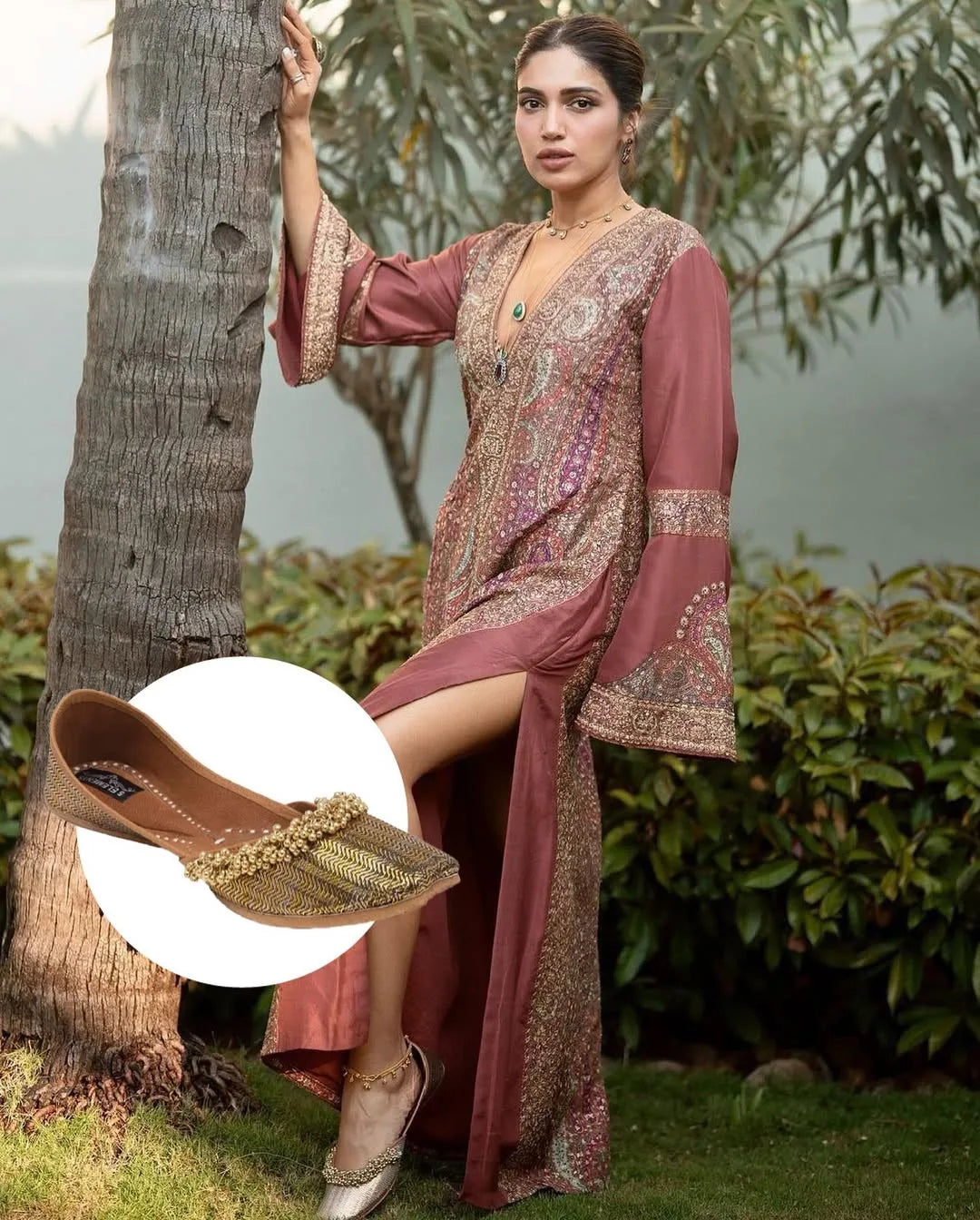 Gold Fever Jutti & Shalimar Gold Clutches