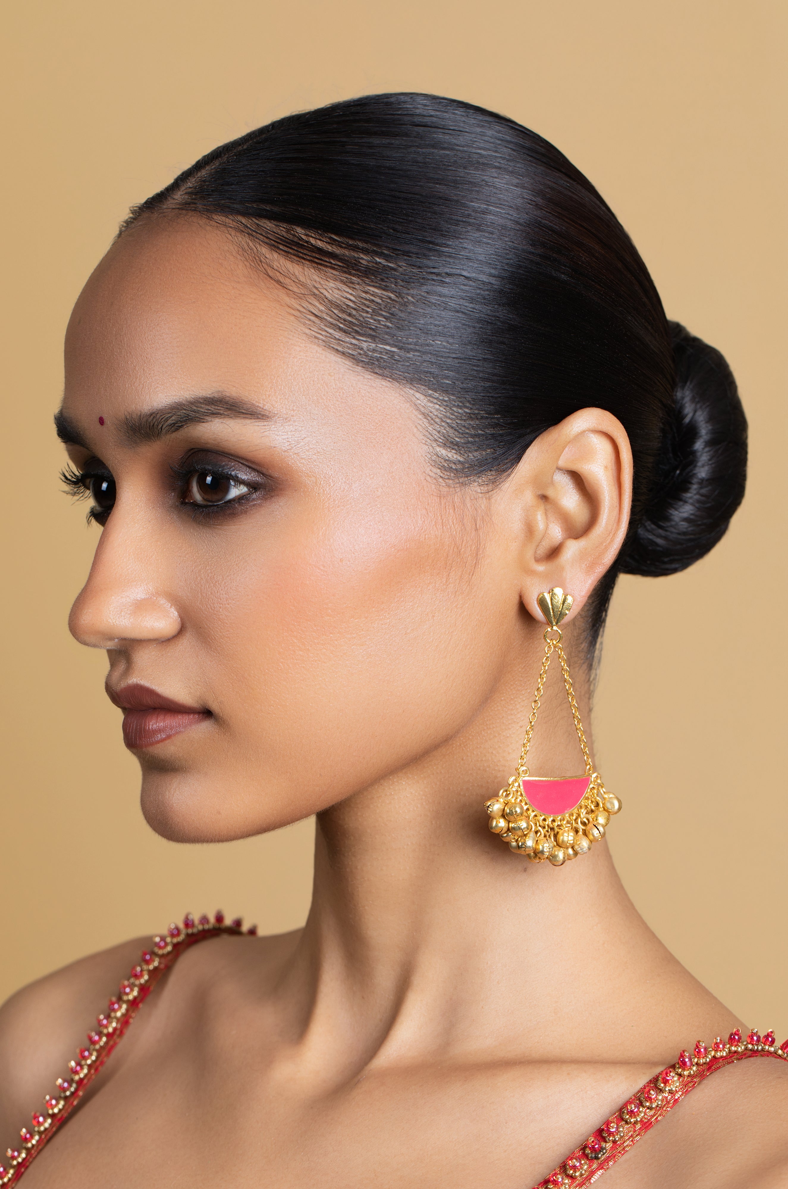 Gulabi Crescent