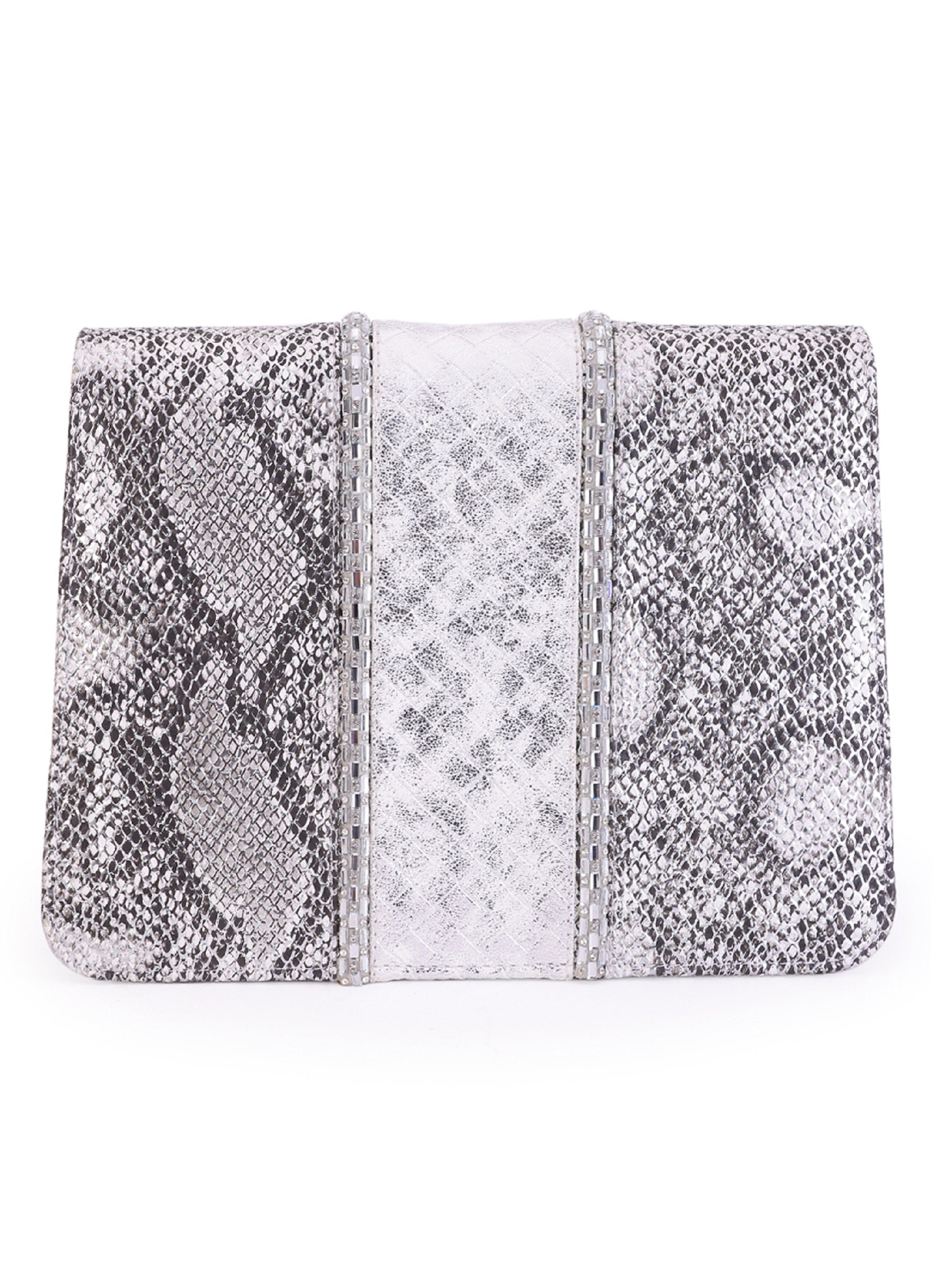 Hassle Clutch 5elements