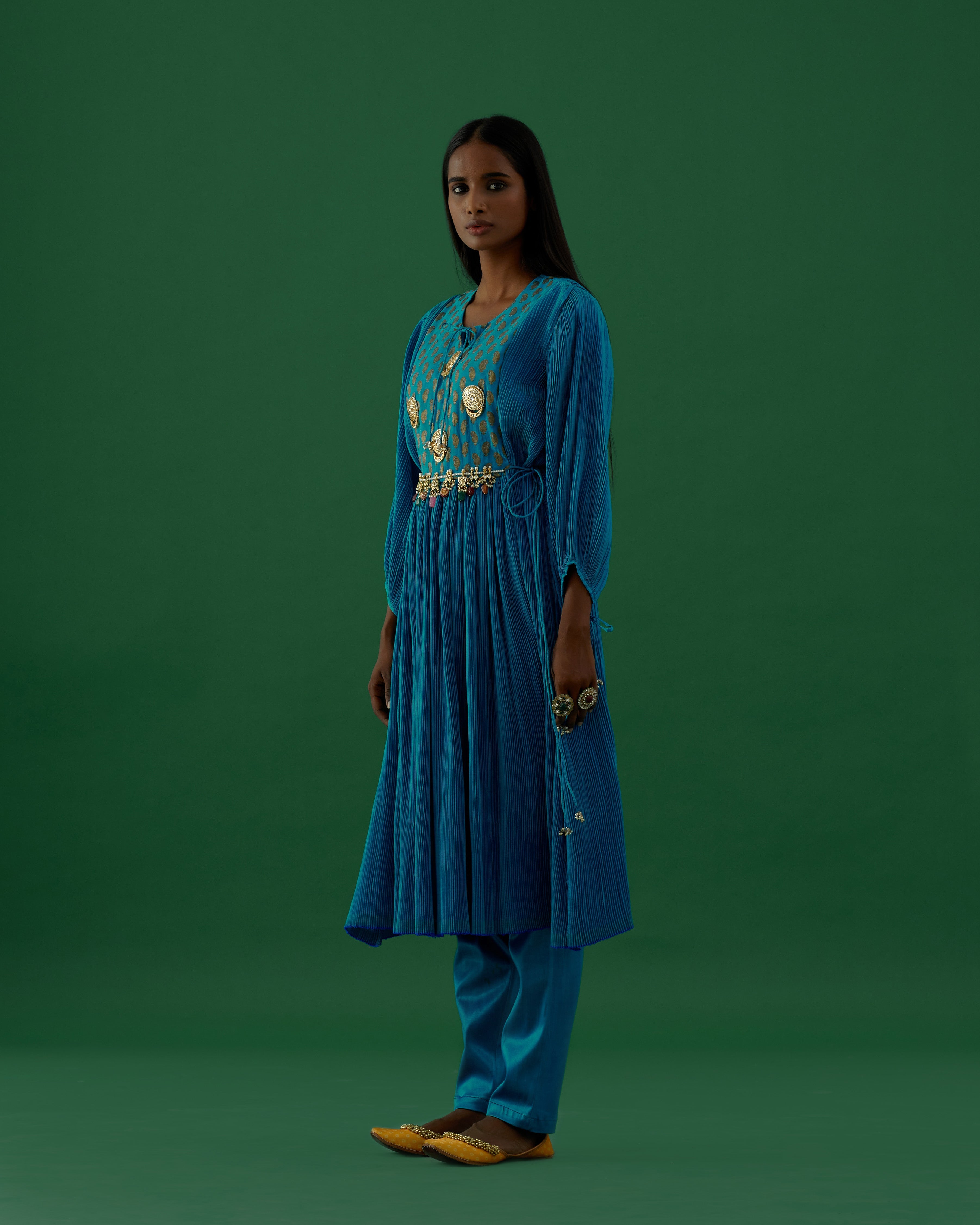 Trishika - Turqouise kurta Set - 5elements