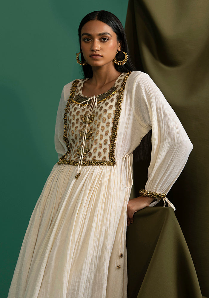 Adhira - Off White kurta Set - 5elements