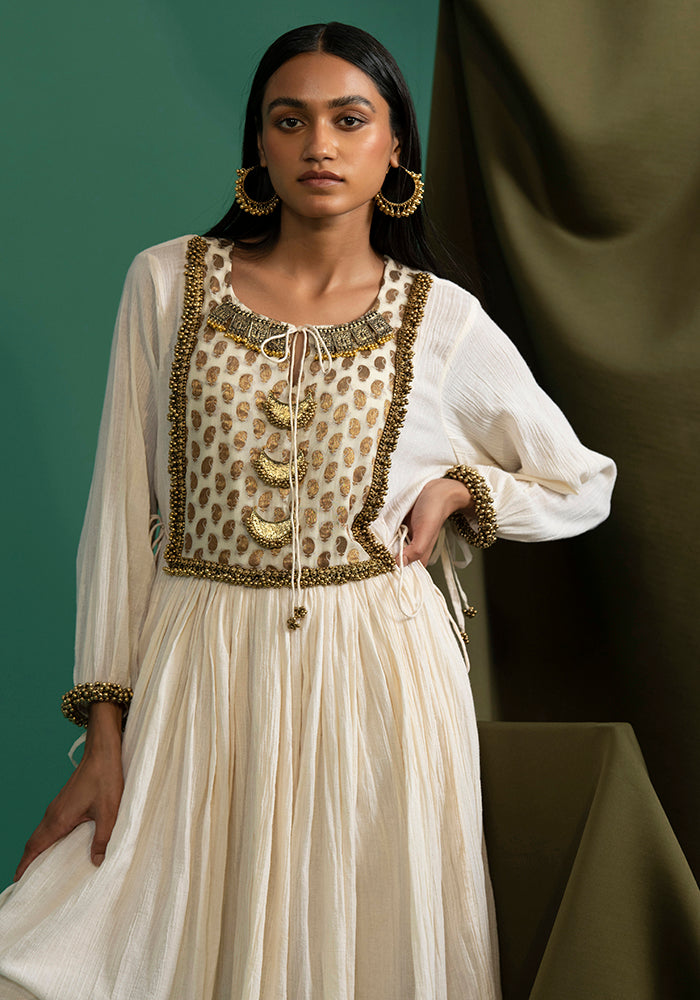 Adhira - Off White kurta Set - 5elements