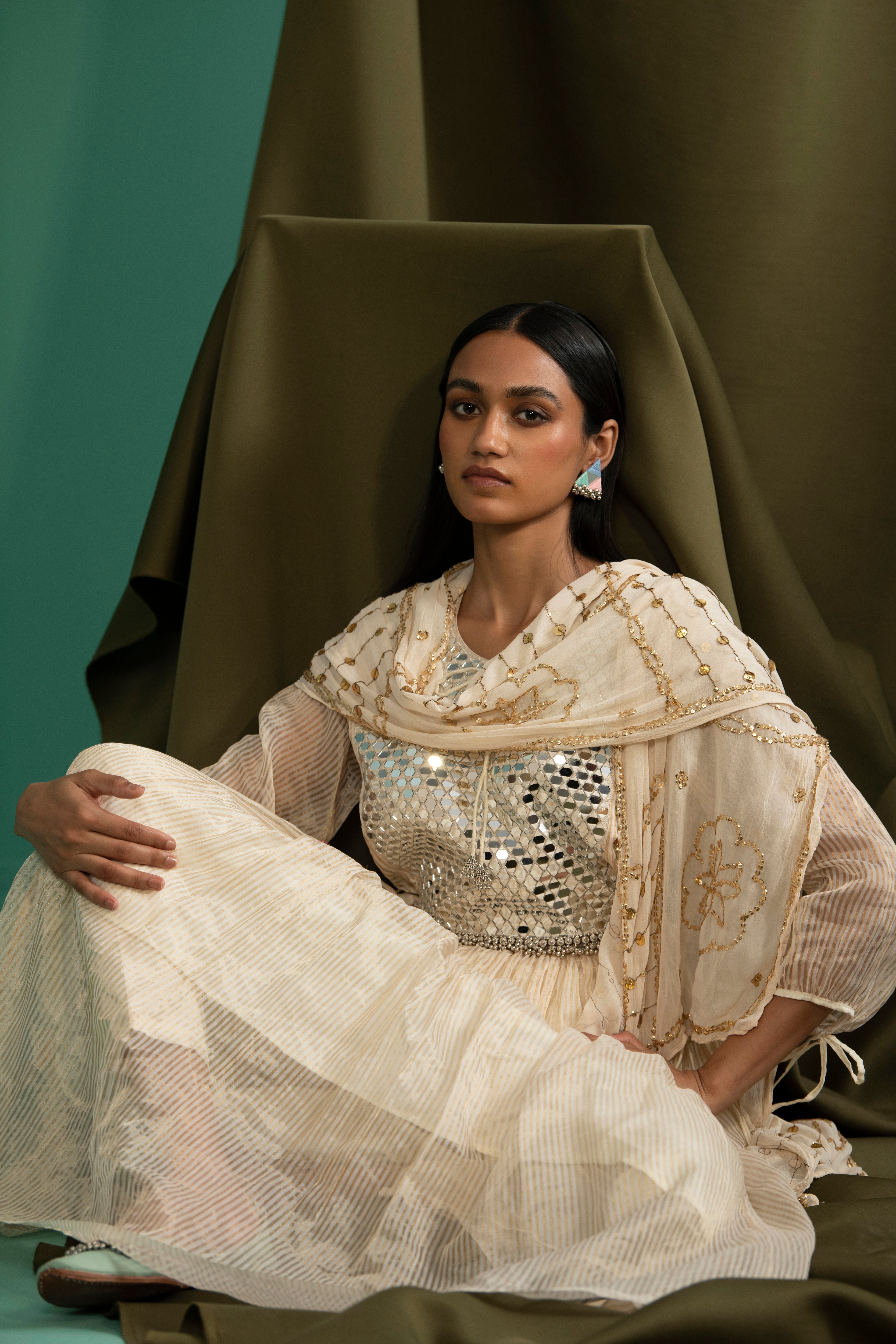 Gopika - Off White kurta Set - 5elements