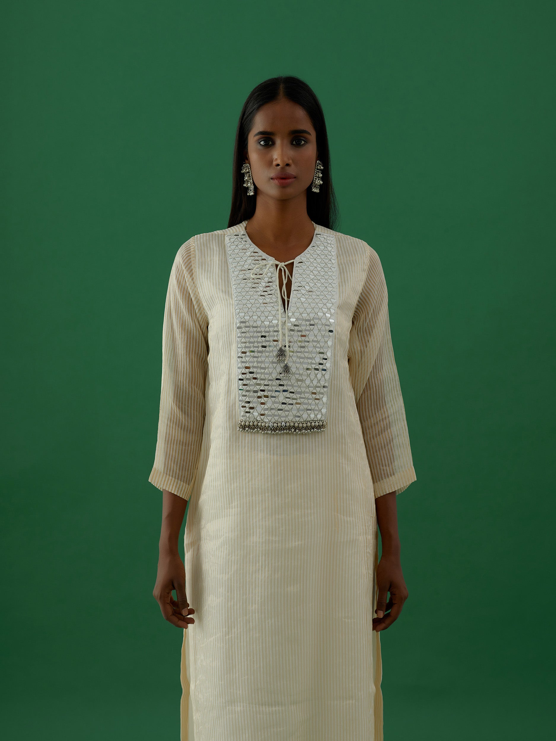 Kiara - Off White kurta Set - 5elements