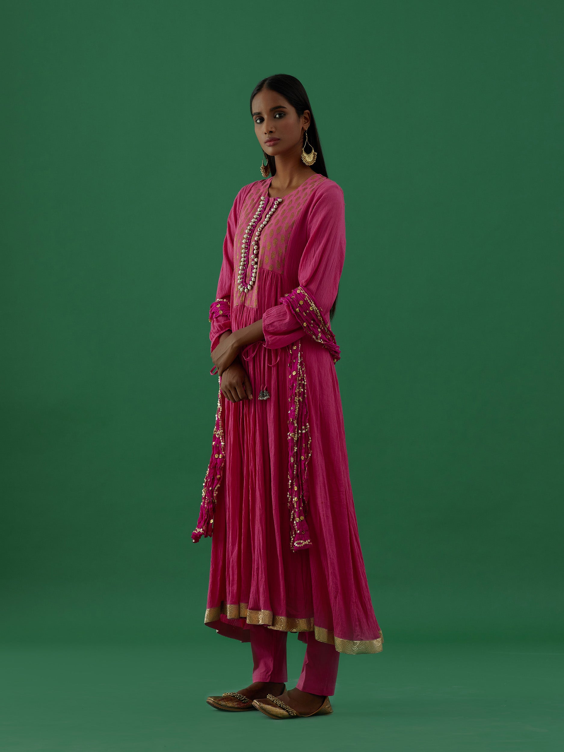 Vedapriya - Pink kurta Set - 5elements