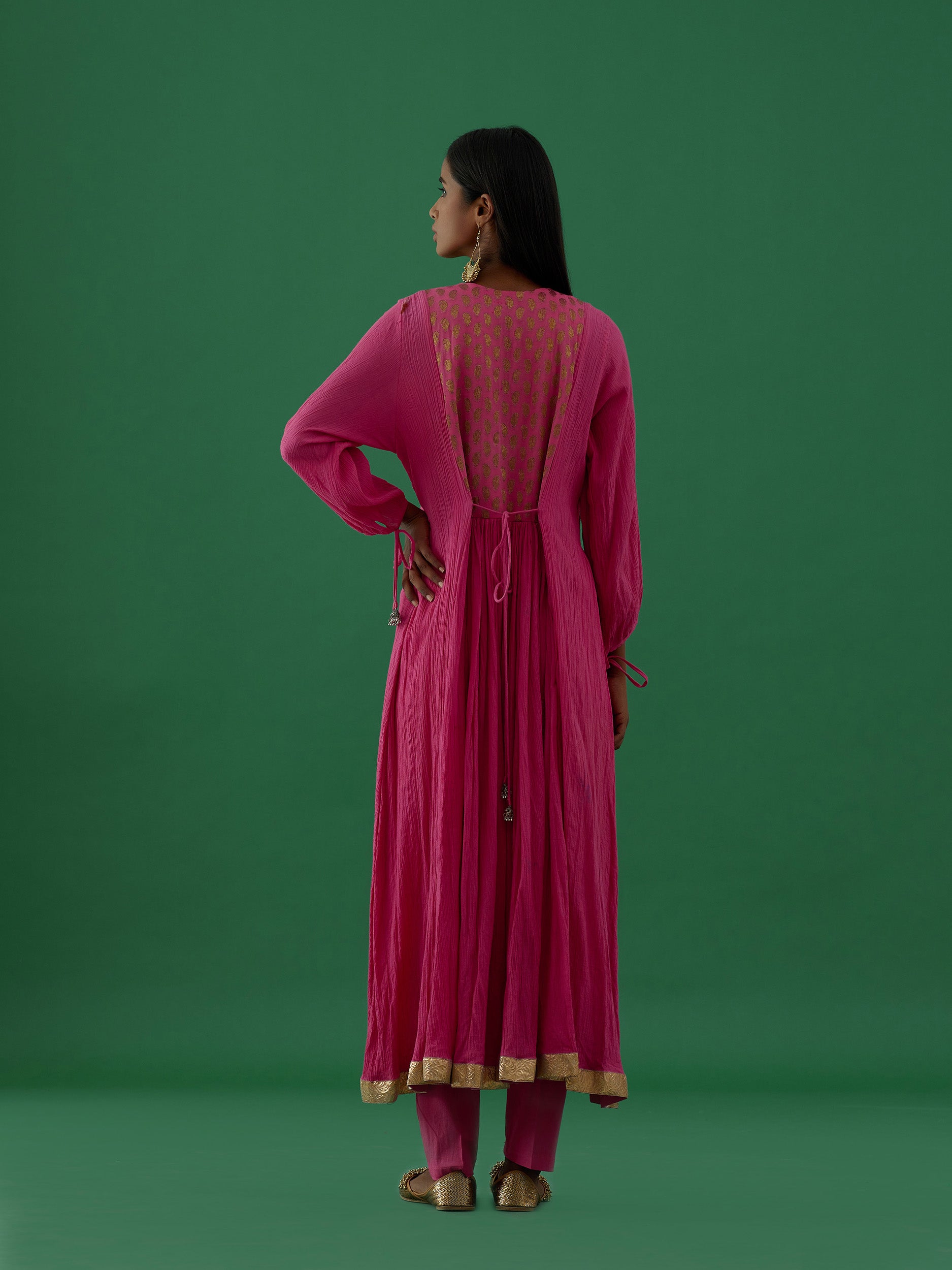 Vedapriya - Pink kurta Set - 5elements