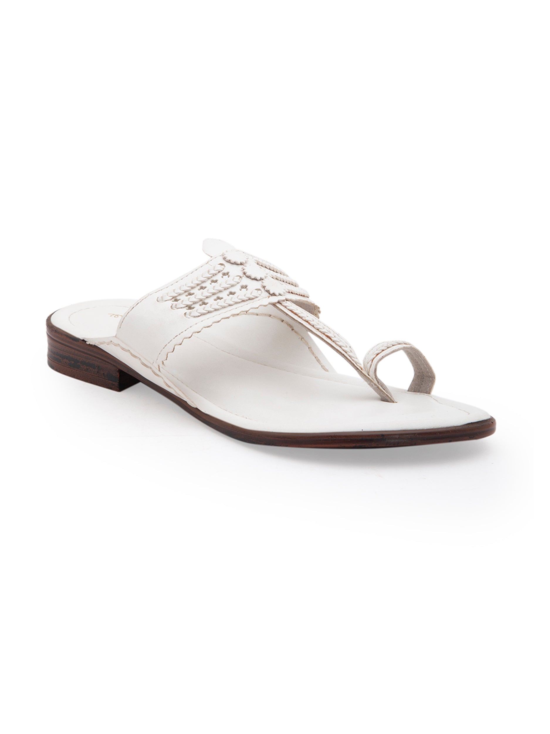 Classic Kolhas - White (kolhapuri) 5elements