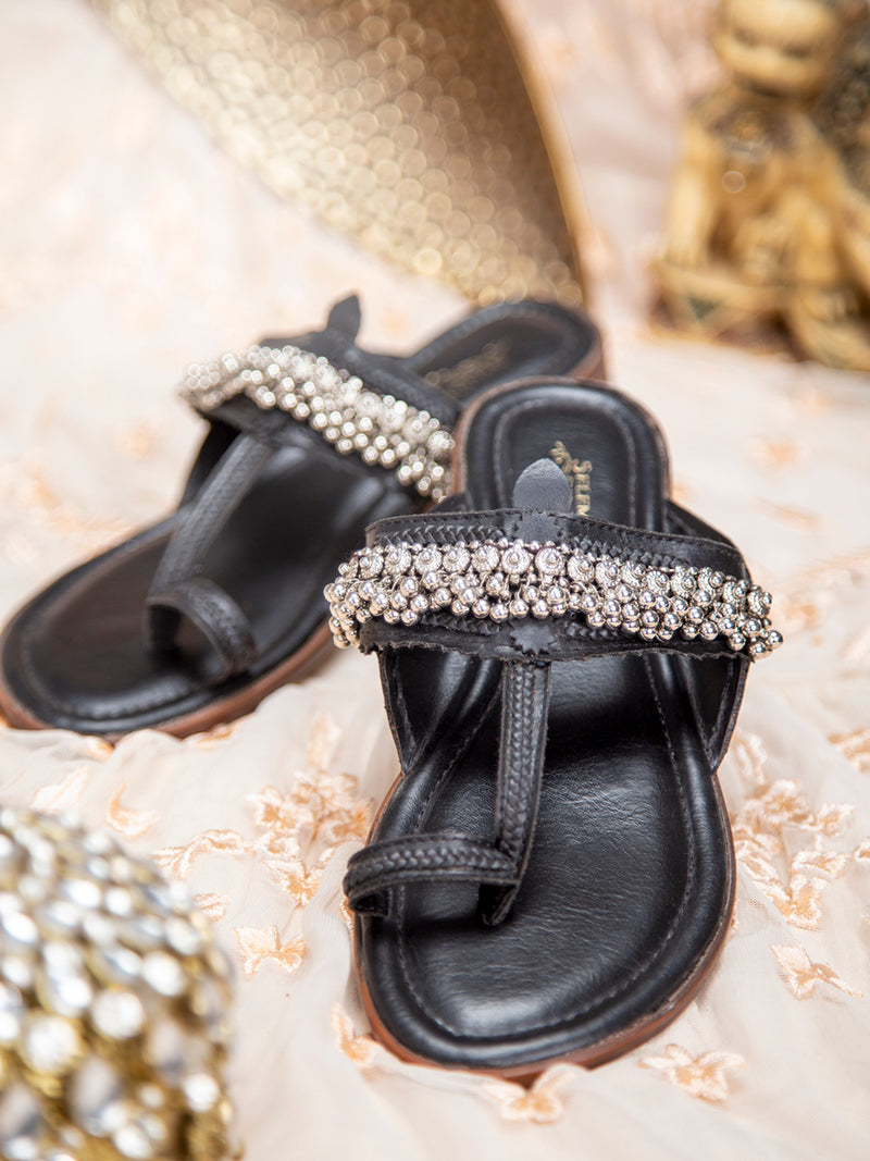 Ghungroo Black (Kolhapuri)