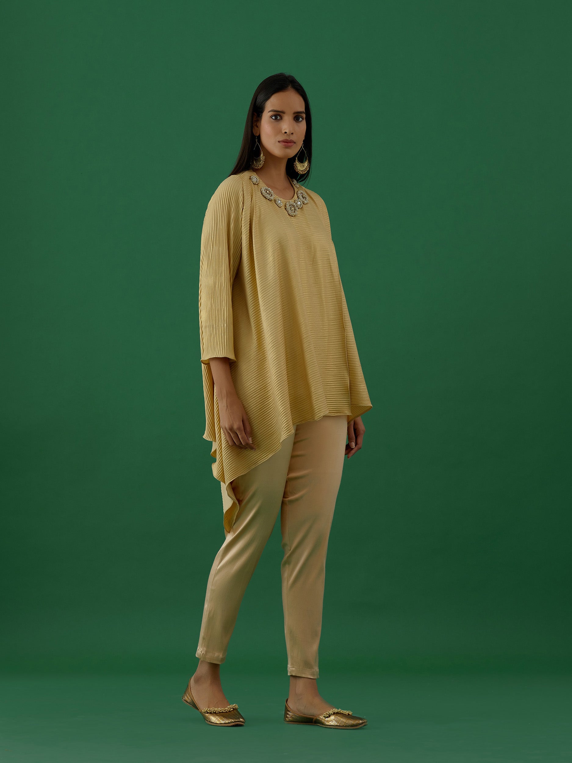 Saanvi - Gold Top - 5elements