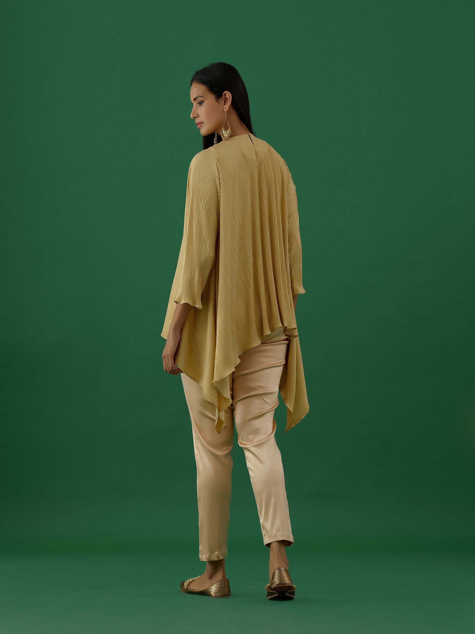 Saanvi - Gold Top - 5elements